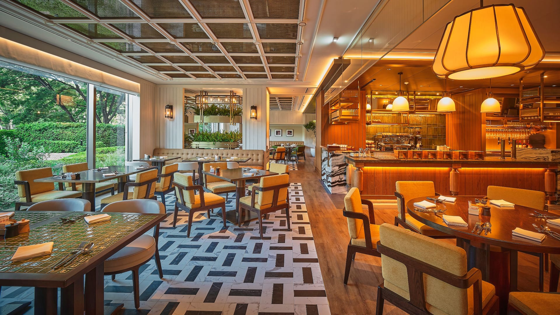 Hyatt Regency Tokyo Crossroads Kitchen Main Dining Hall With Seating