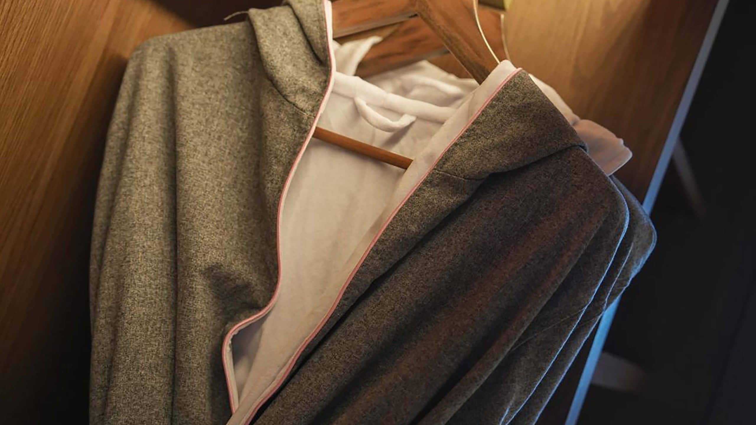 4 of 5 UrCove Nanjing Confucius Temple Deluxe Bathrobe