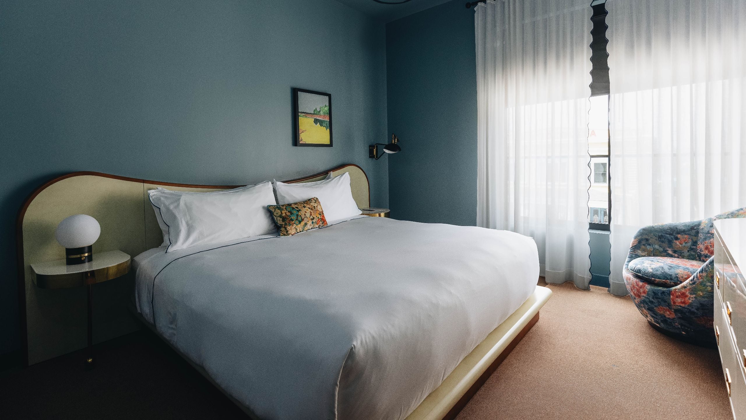 Hotel Genevieve Genevieve Bedroom