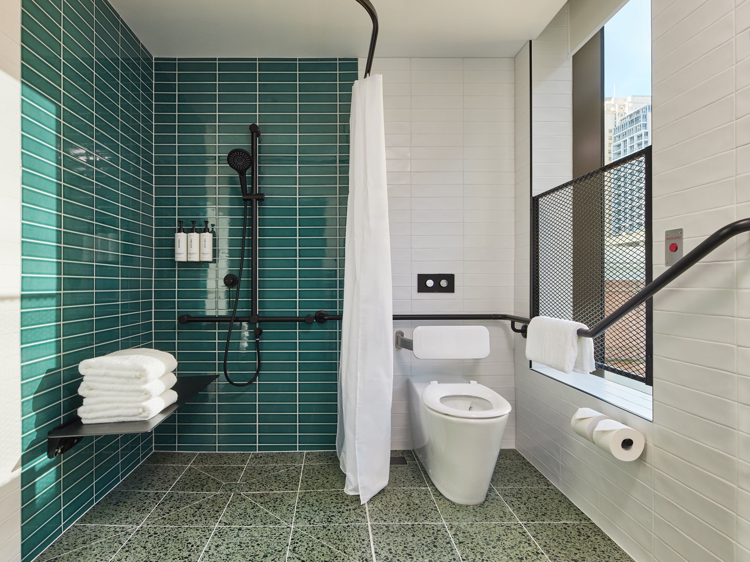 Caption by Hyatt Central Sydney Accessible Deluxe Bathroom