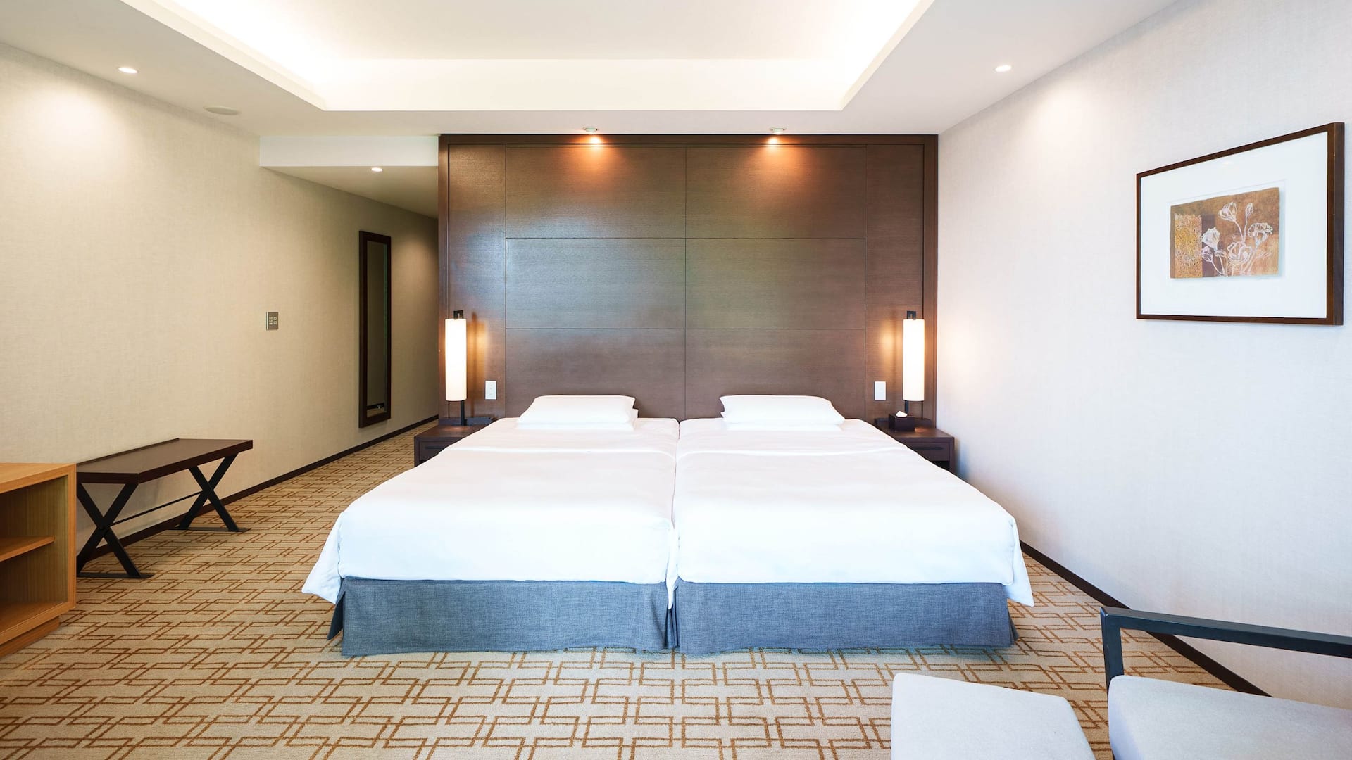 2 из 5 Hyatt Regency Hakone Resort and Spa Twin Beds Side By Side