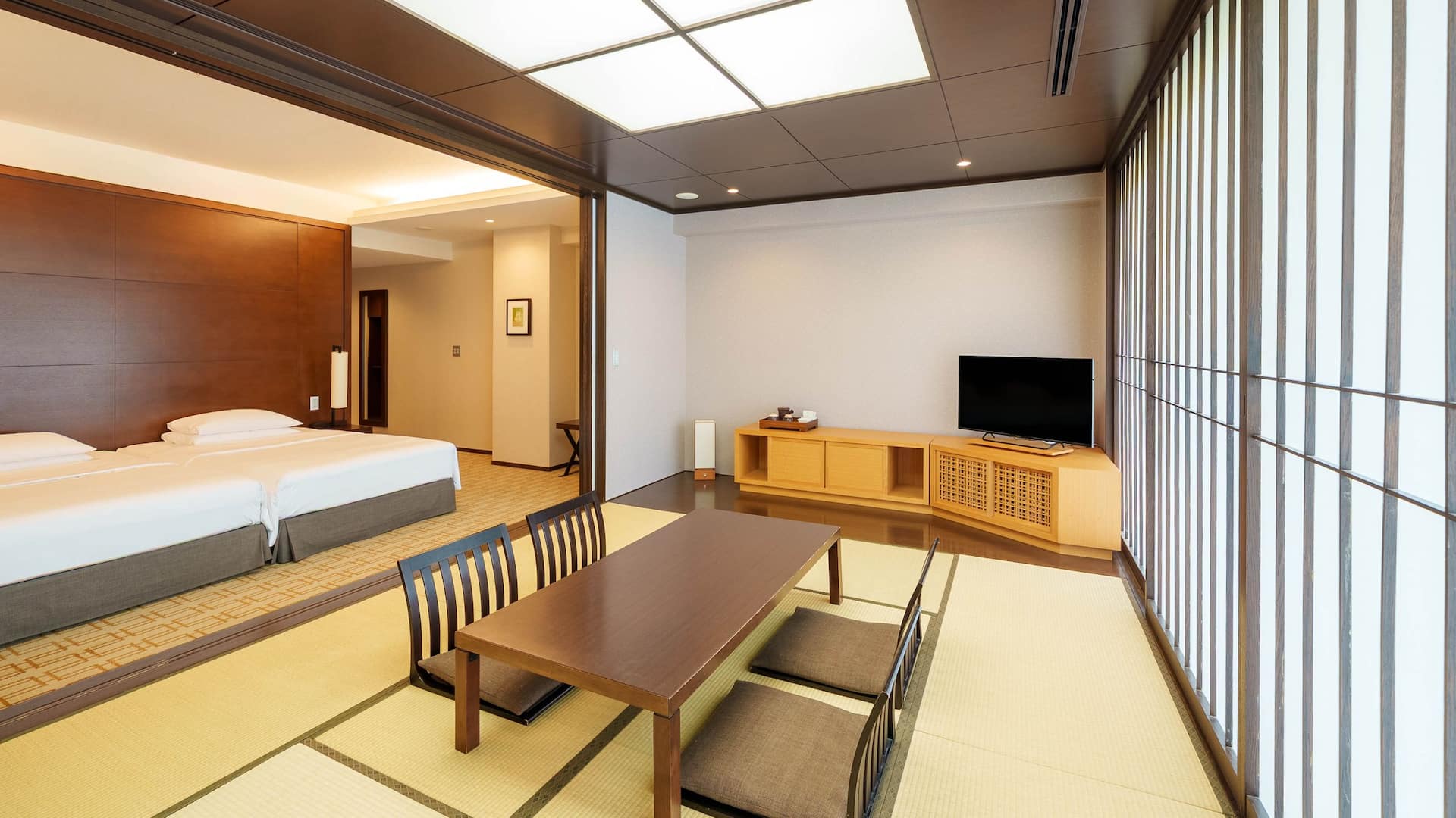 2 из 5 Hyatt Regency Hakone Resort and Spa Twin Beds Tatami Living Deluxe Tatami Room