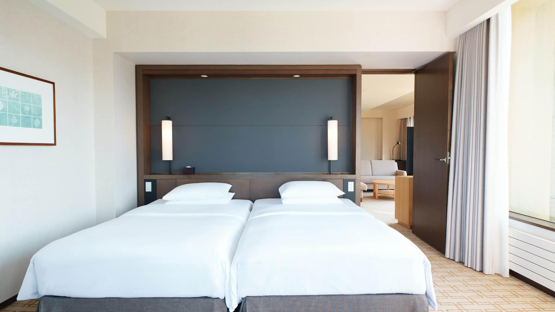 3 из 5 Hyatt Regency Hakone Resort and Spa Regency Suite Twin Beds Bed Room