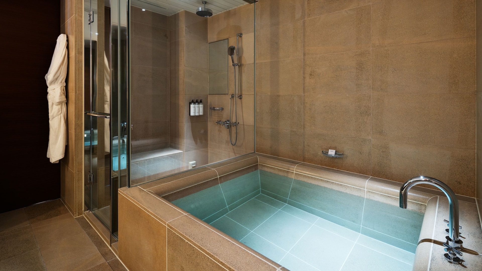 第 7，共 14 Grand Hyatt Tokyo Chairman Suite Bathroom