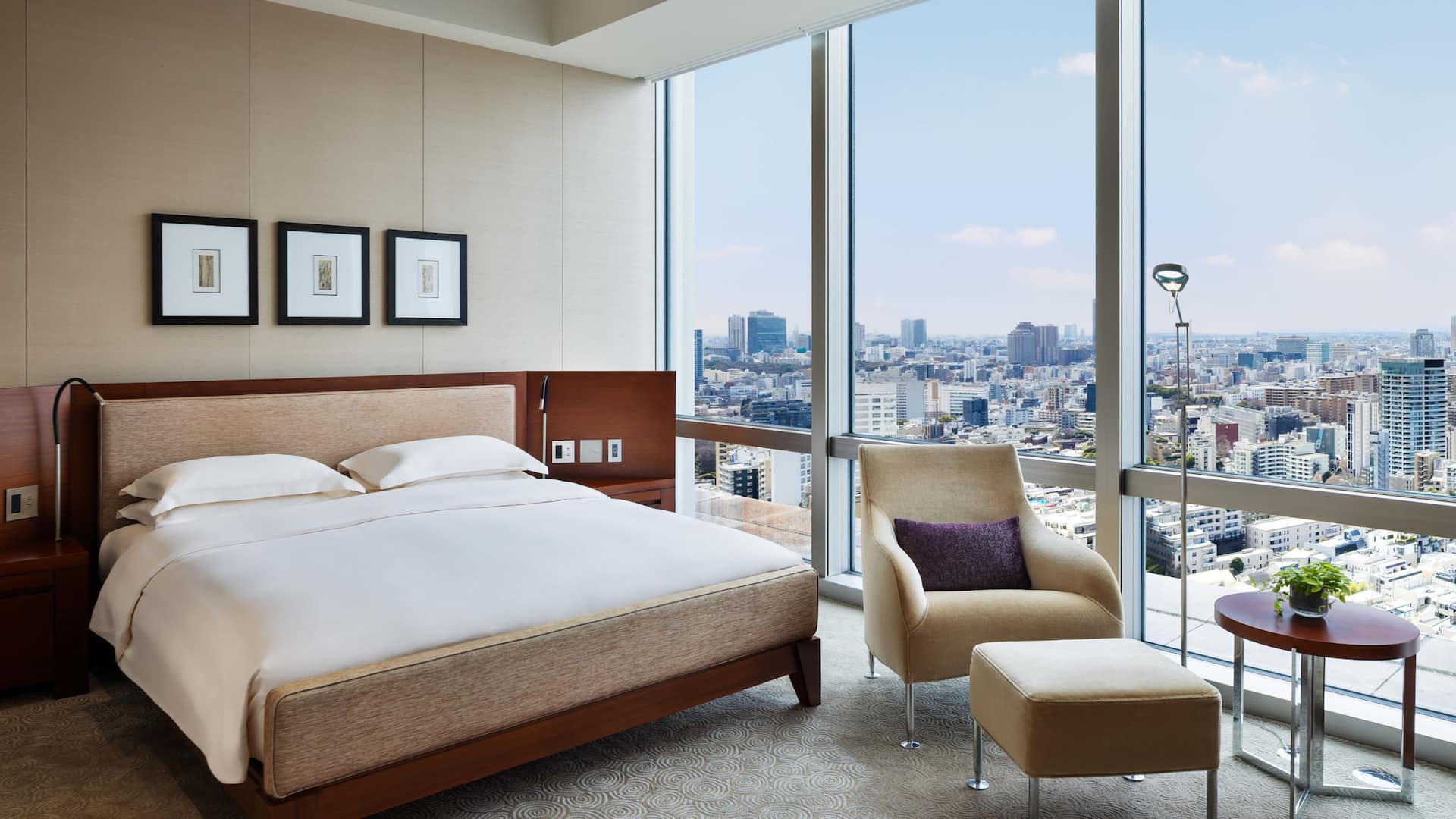 Grand Hyatt Tokyo Chairman Suite Bedroom Daytime