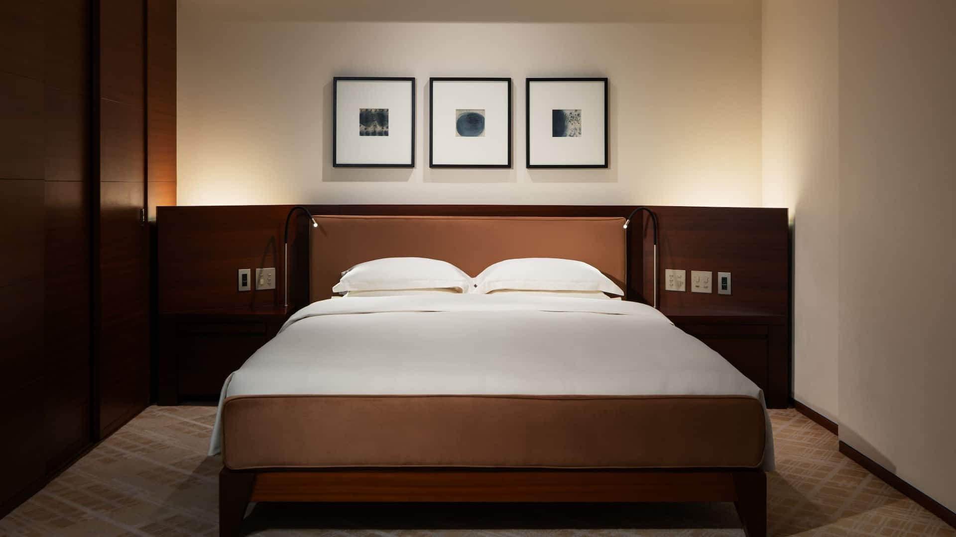 第 4，共 6 Grand Hyatt Tokyo Deluxe King Bed Night