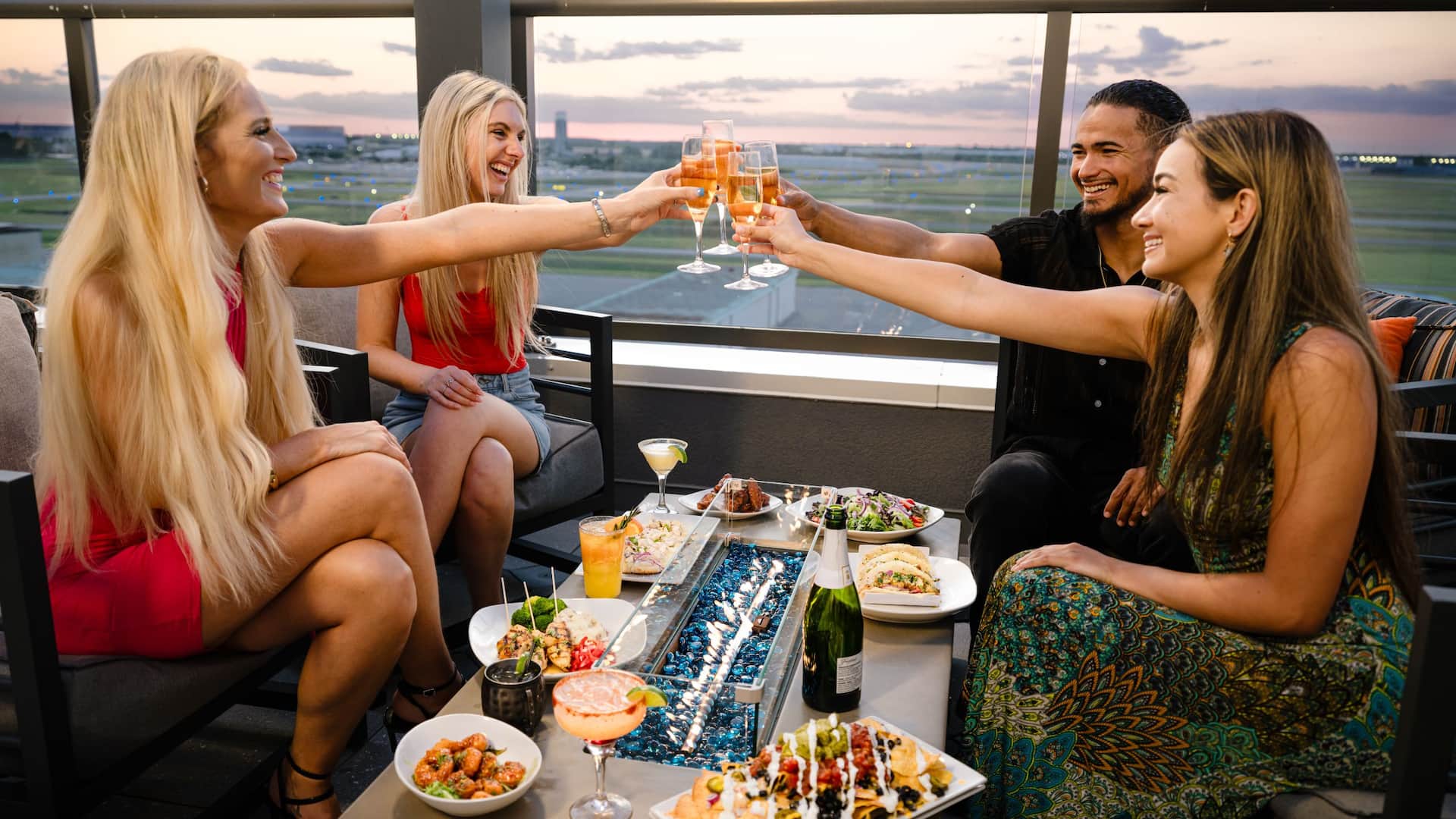 Hyatt Place Melbourne Airport Cheers Drinks Appetizers