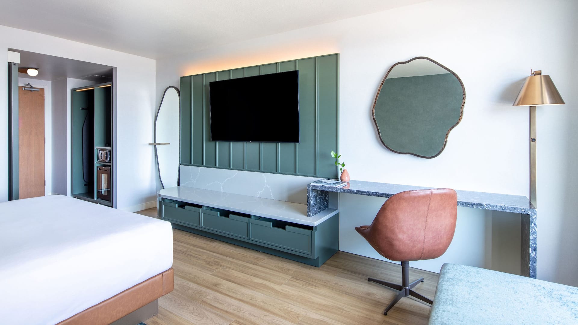 1 of 2 Hyatt Regency Denver at Colorado Convention Center King Room Detail