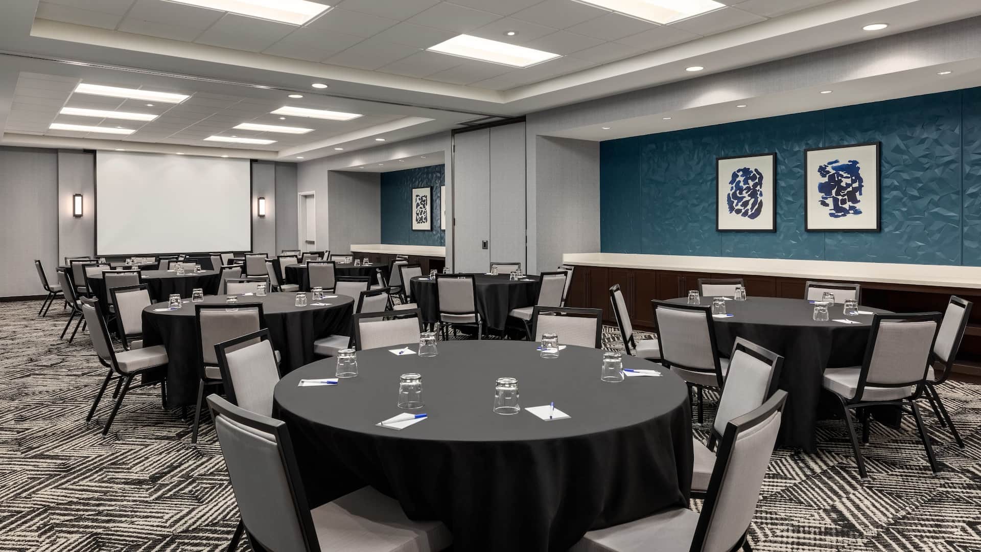 Hyatt Place Bloomington Meeting Room Crescent Rounds