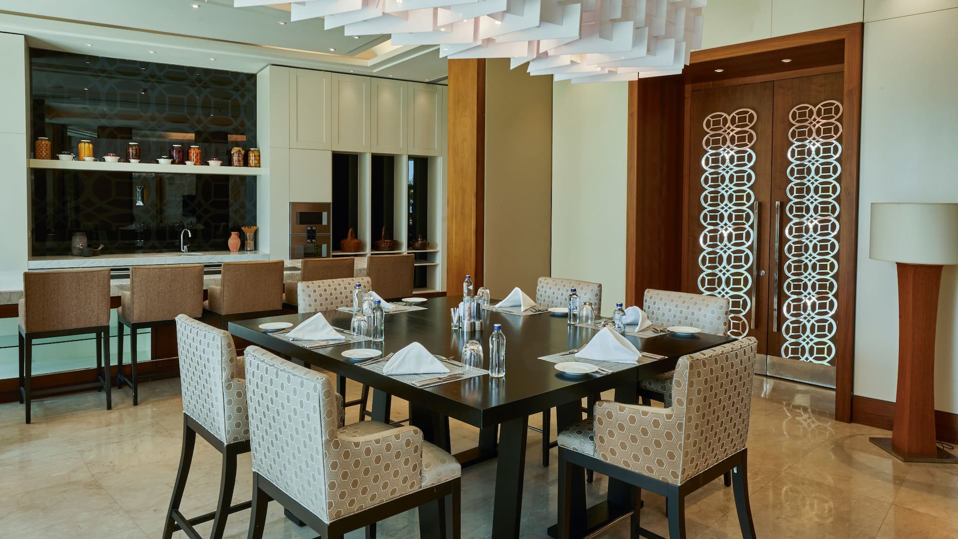 Hyatt Regency Istanbul Ataköy Office Table