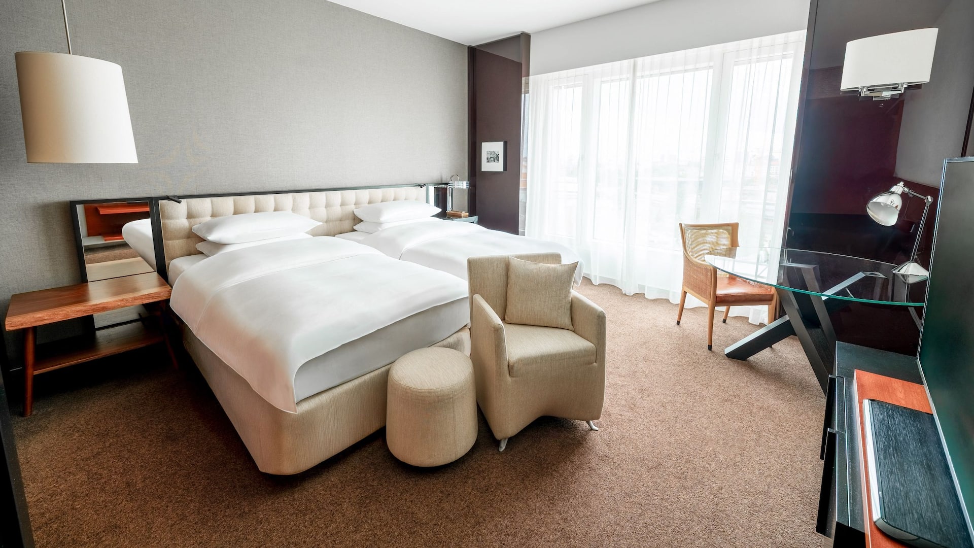 Grand Hyatt Berlin Standard Room Twin Bedroom Club Access