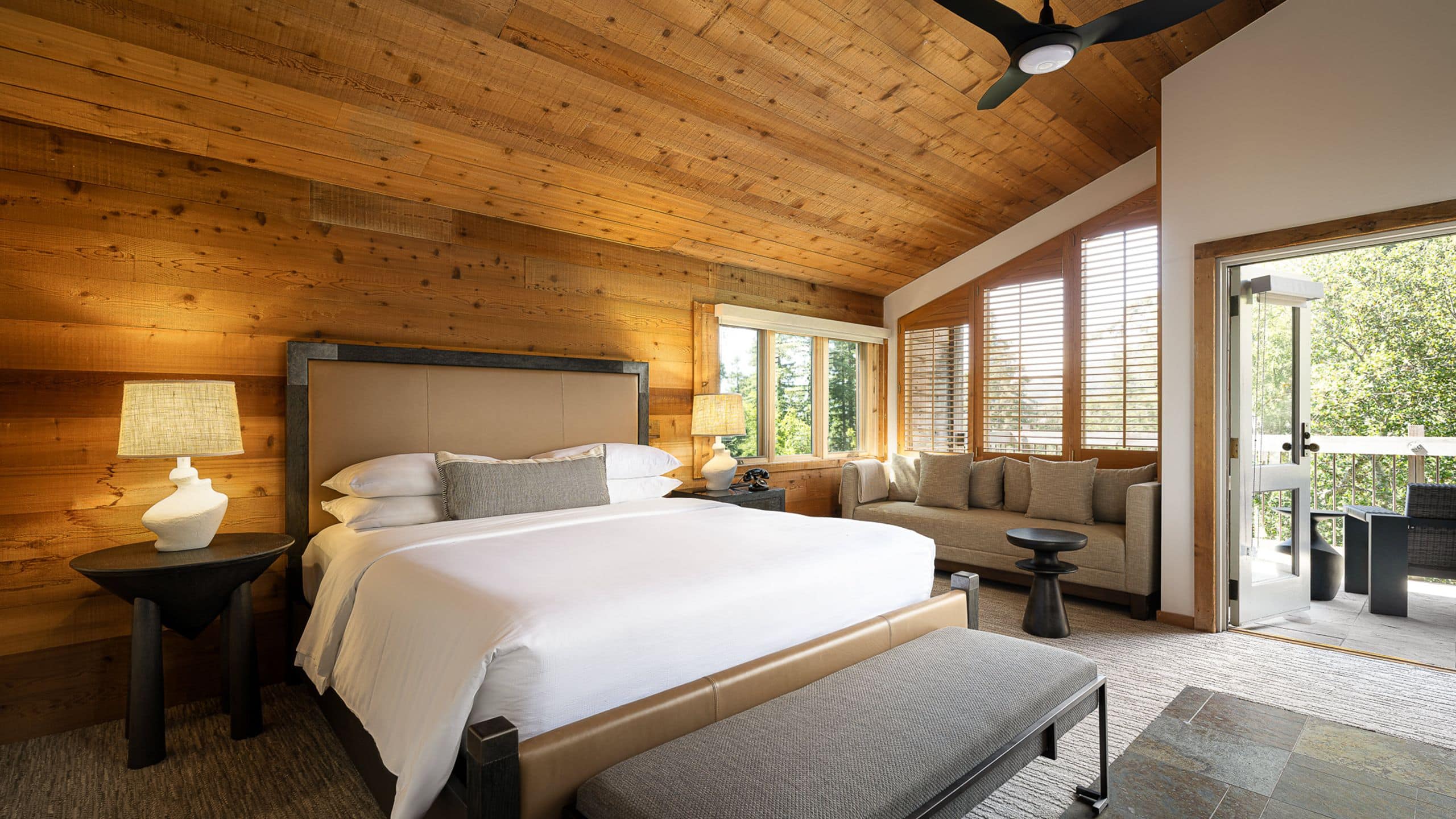 第 2，共 2 Alila Ventana Big Sur Big Sur Villa Living Room Bedroom