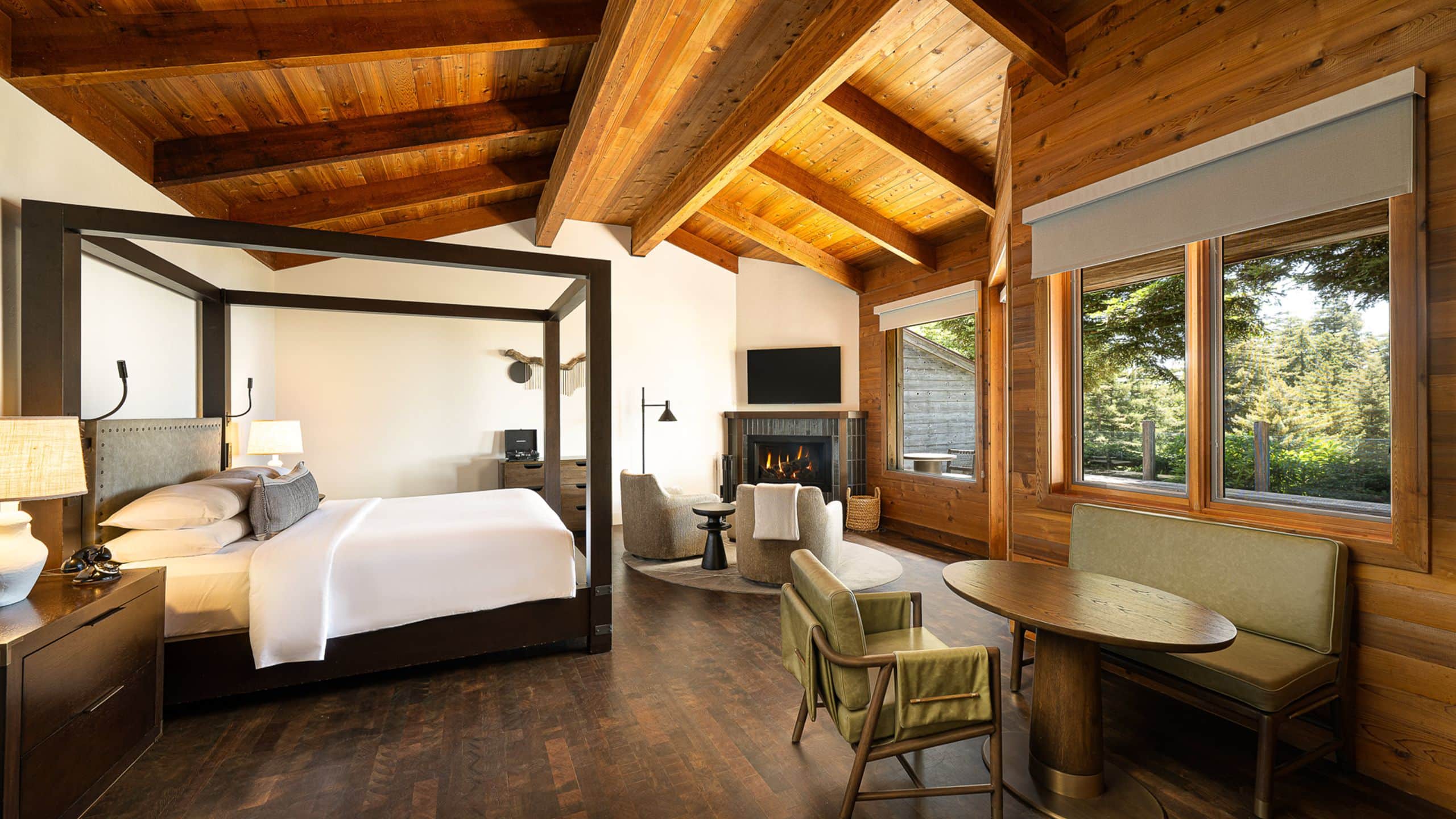 第 1，共 2 Alila Ventana Big Sur Vista Hot Tub Suite Bedroom