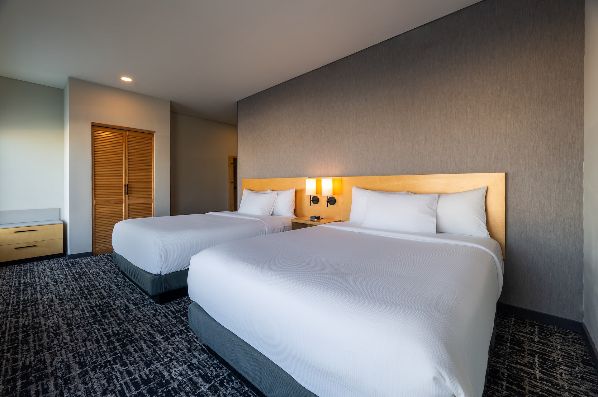 Hyatt Place Saltillo Room Queen Beds Tub