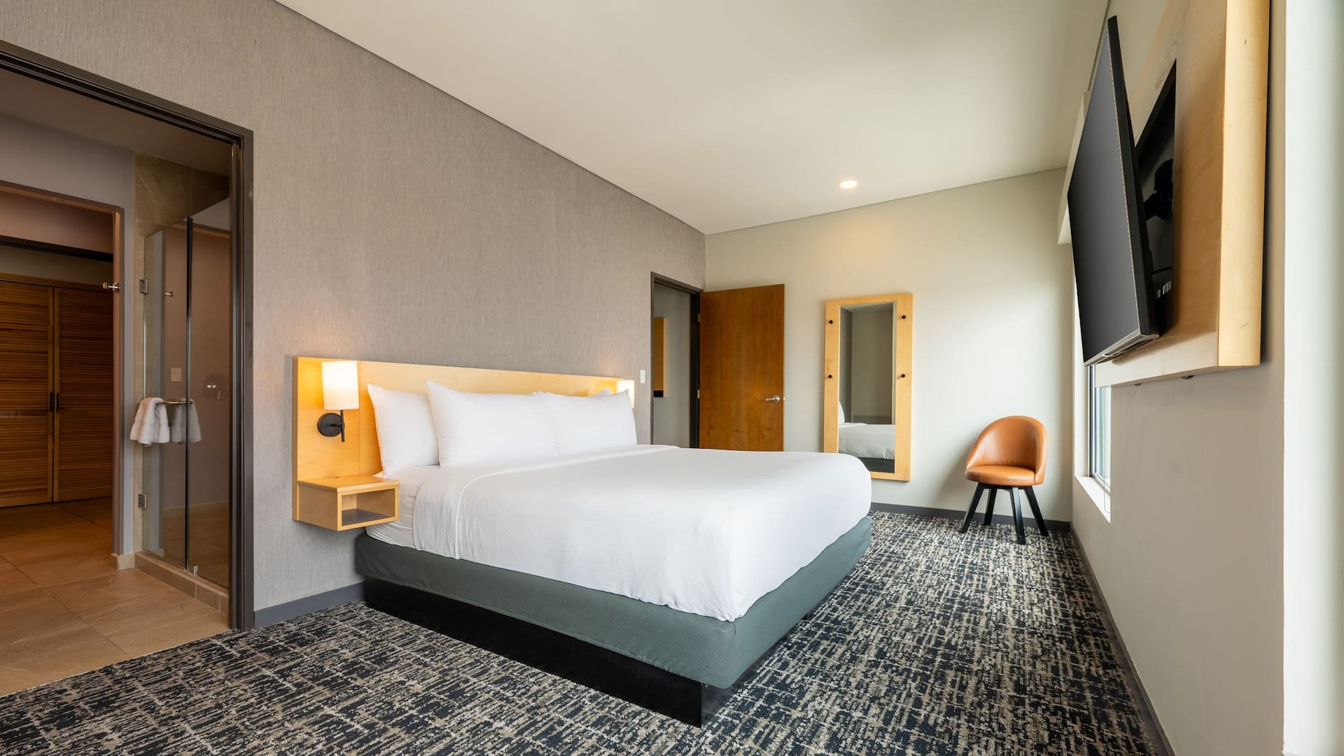 Hyatt Place Saltillo One Bedroom Suite King Bed Overview