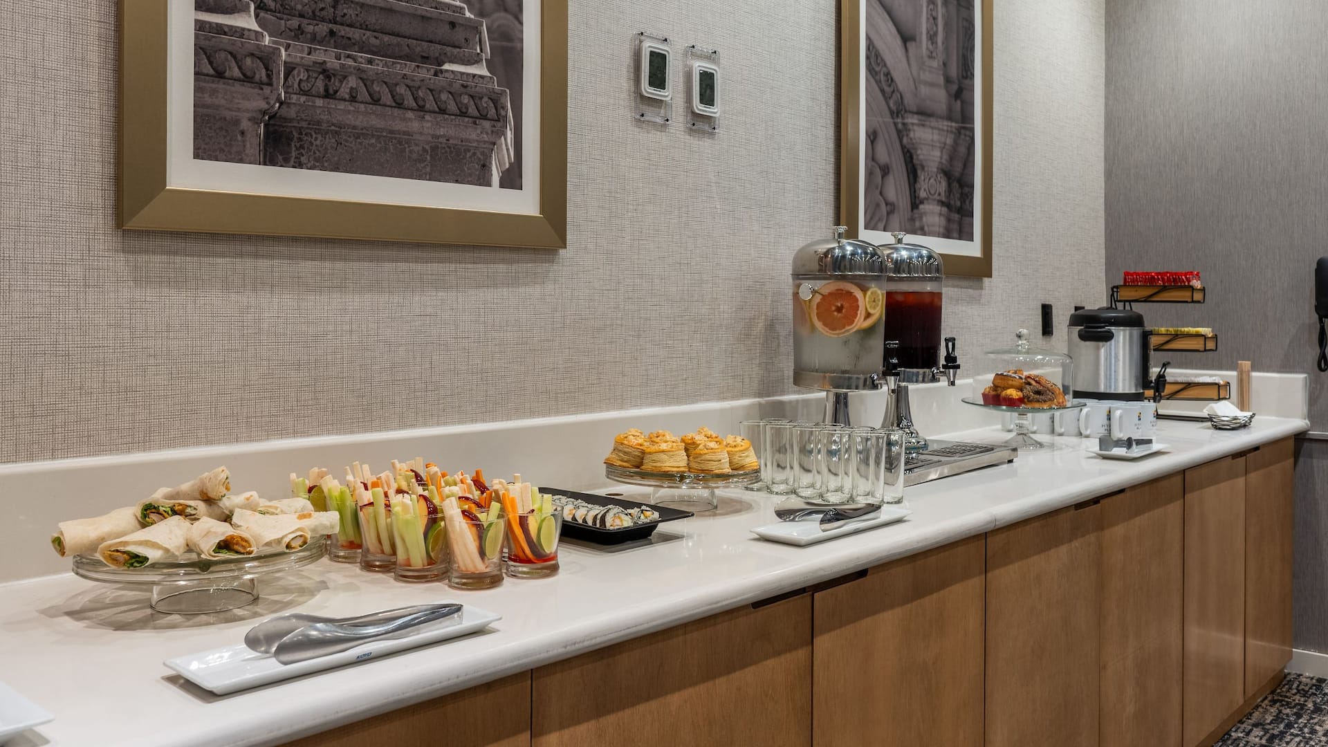 4 de 4 Hyatt Place Saltillo Meetings Room Catering