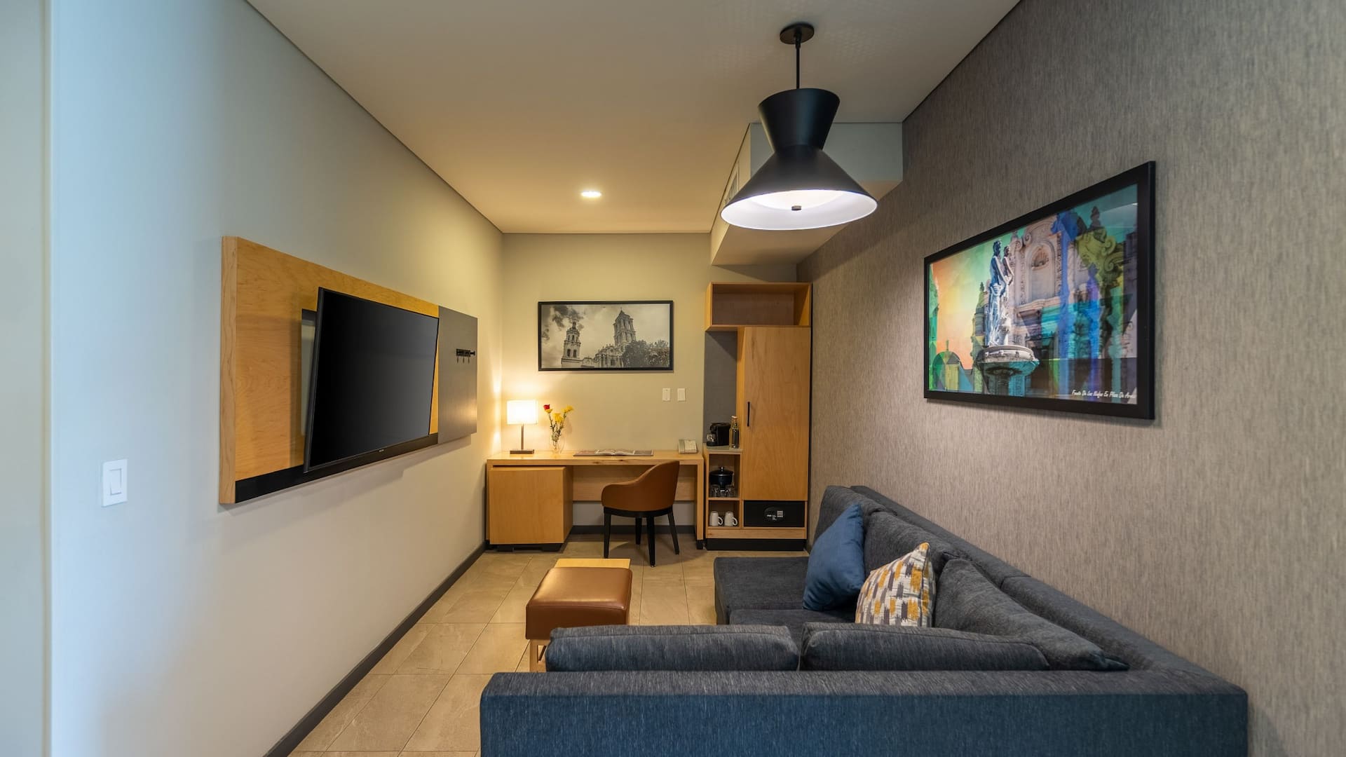 Hyatt Place Saltillo Accessible Suite King Bed Sofa Bed