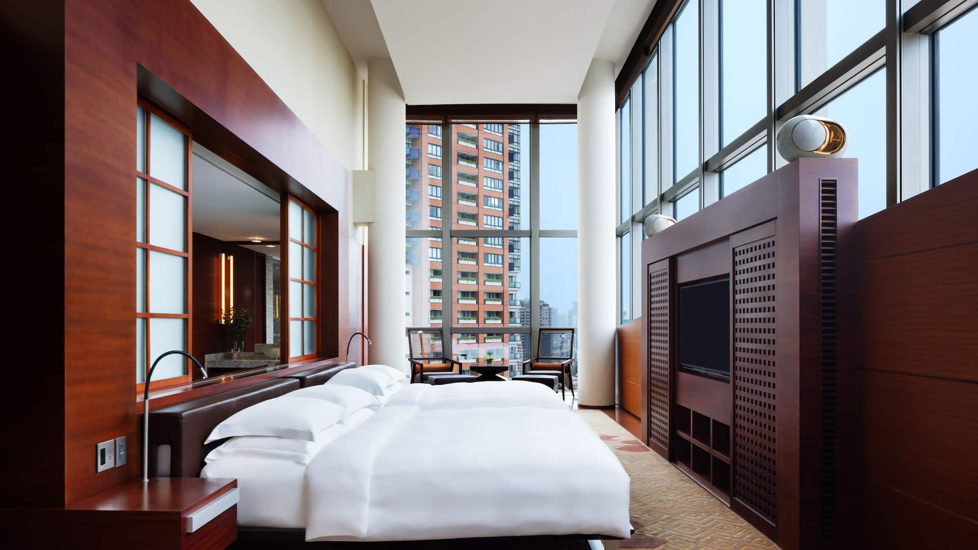 Grand Hyatt Tokyo Grand Presidential Suite Bedroom Daytime