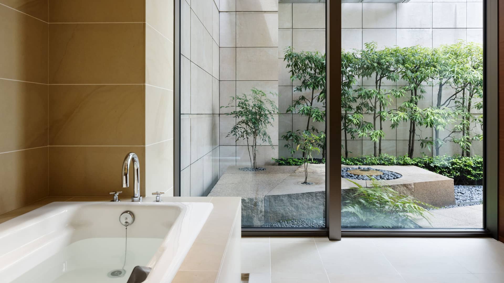 Grand Hyatt Tokyo Premium Queen Bathroom