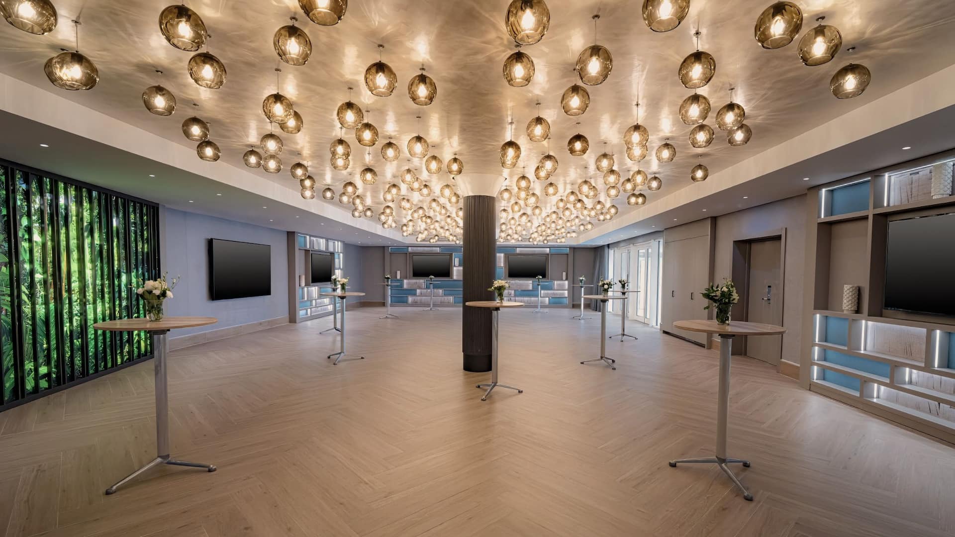 3 of 3 Hyatt Regency Malta Ballroom Empty Overview