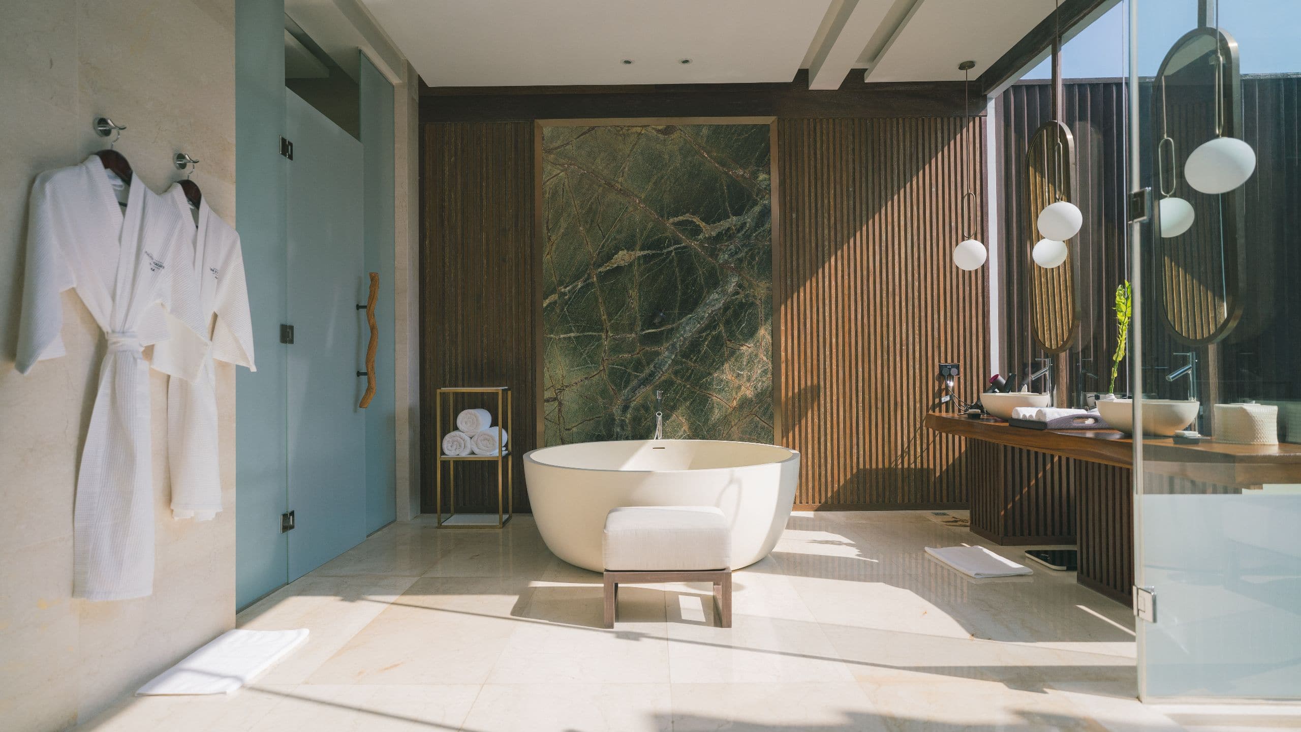 Park Hyatt Maldives Hadahaa Kiaali Residence Bathroom Overview