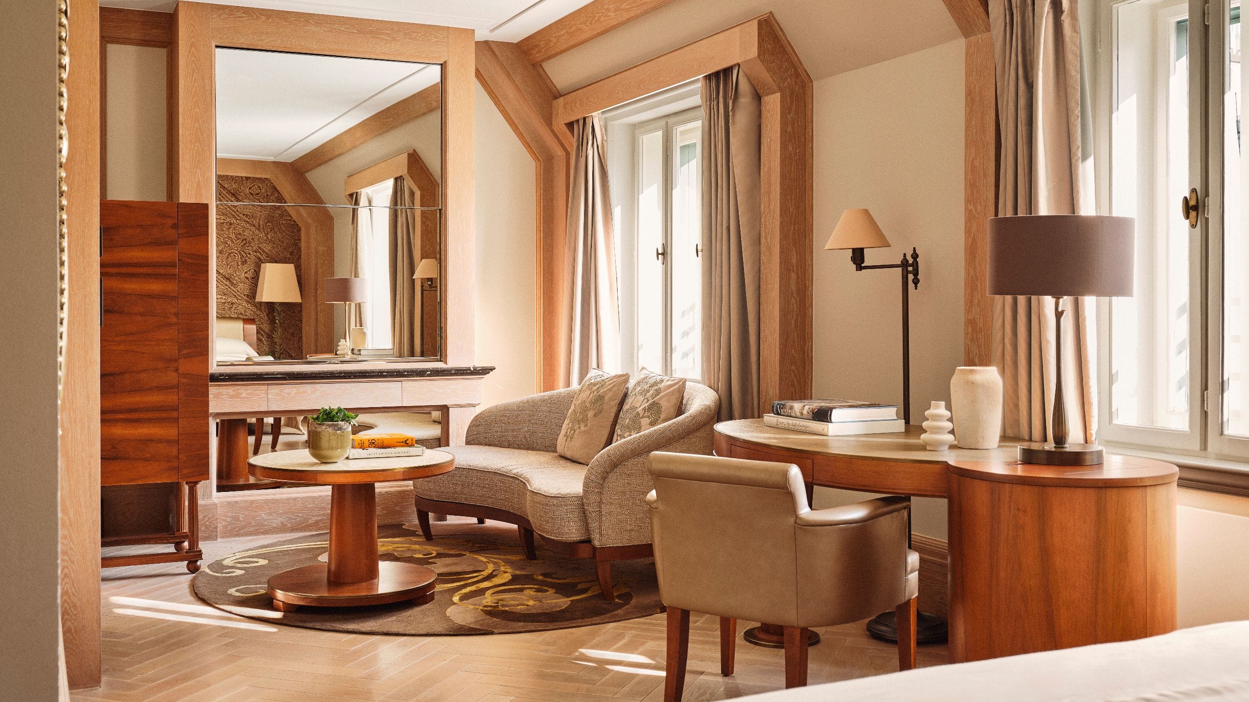 Park Hyatt Vienna Vienna King View Deluxe Bed Area