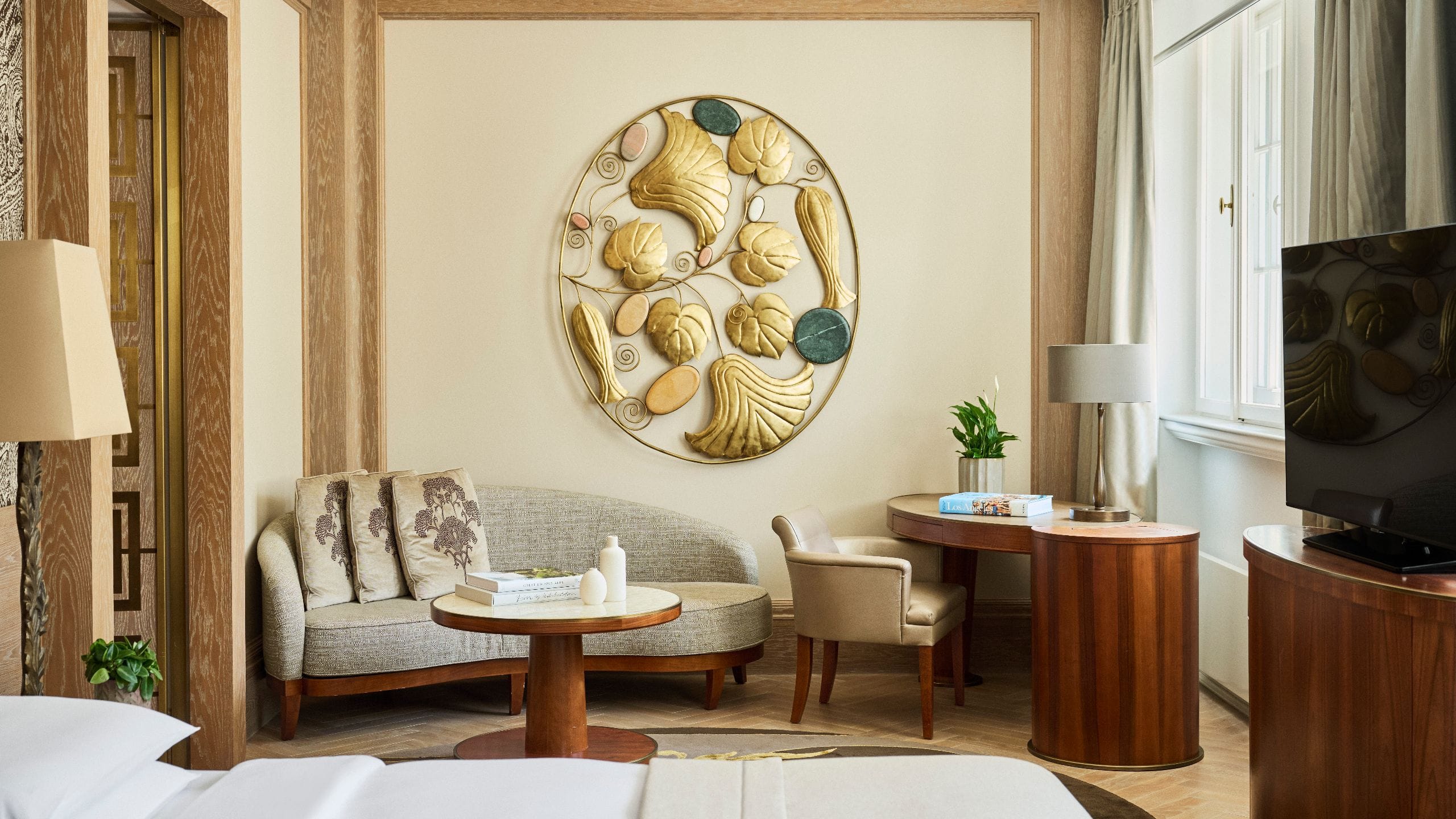 3 de 7 Park Hyatt Vienna Vienna Twin View Deluxe Couch