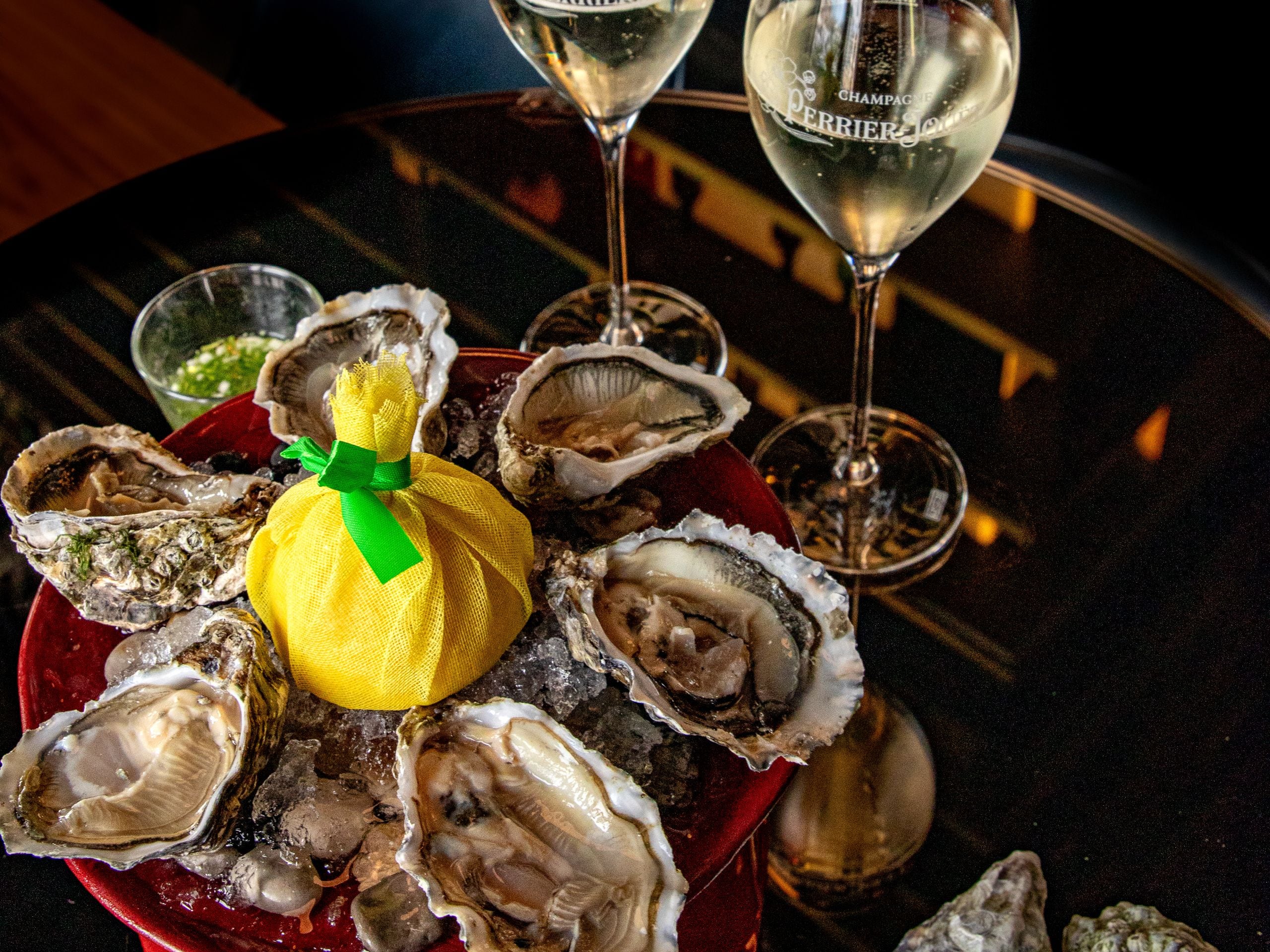 Andaz Munich Schwabinger Tor Muniqo Oyster Champagne Set