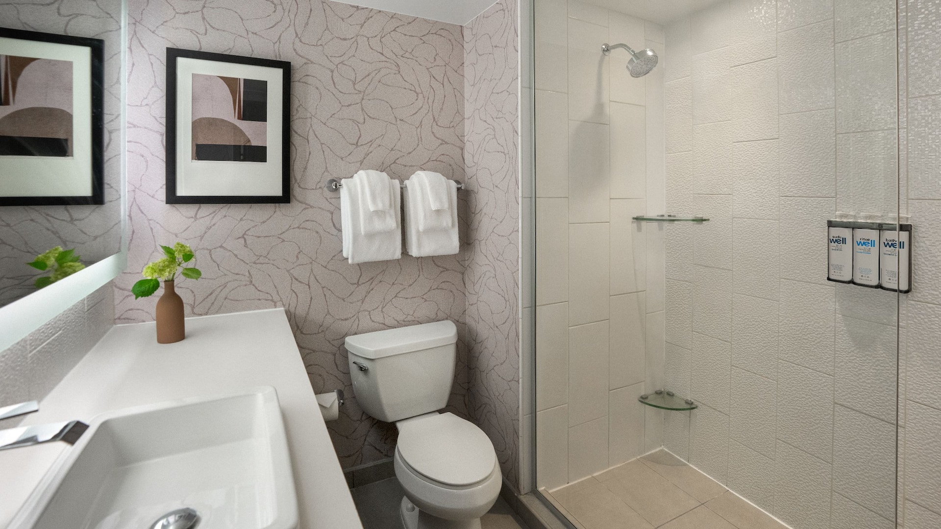 4 de 4 Hyatt House Washington DC / Downtown / Convention Center Bathroom Walk In Shower