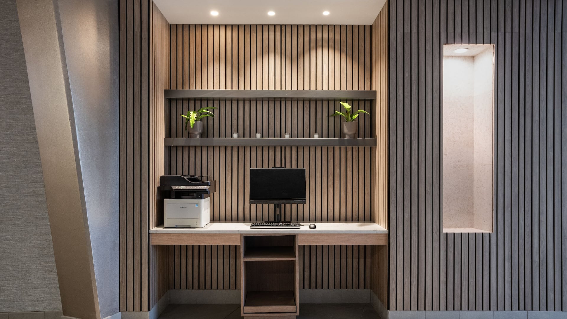 Hyatt House Washington DC / Downtown / Convention Center Shared Computer