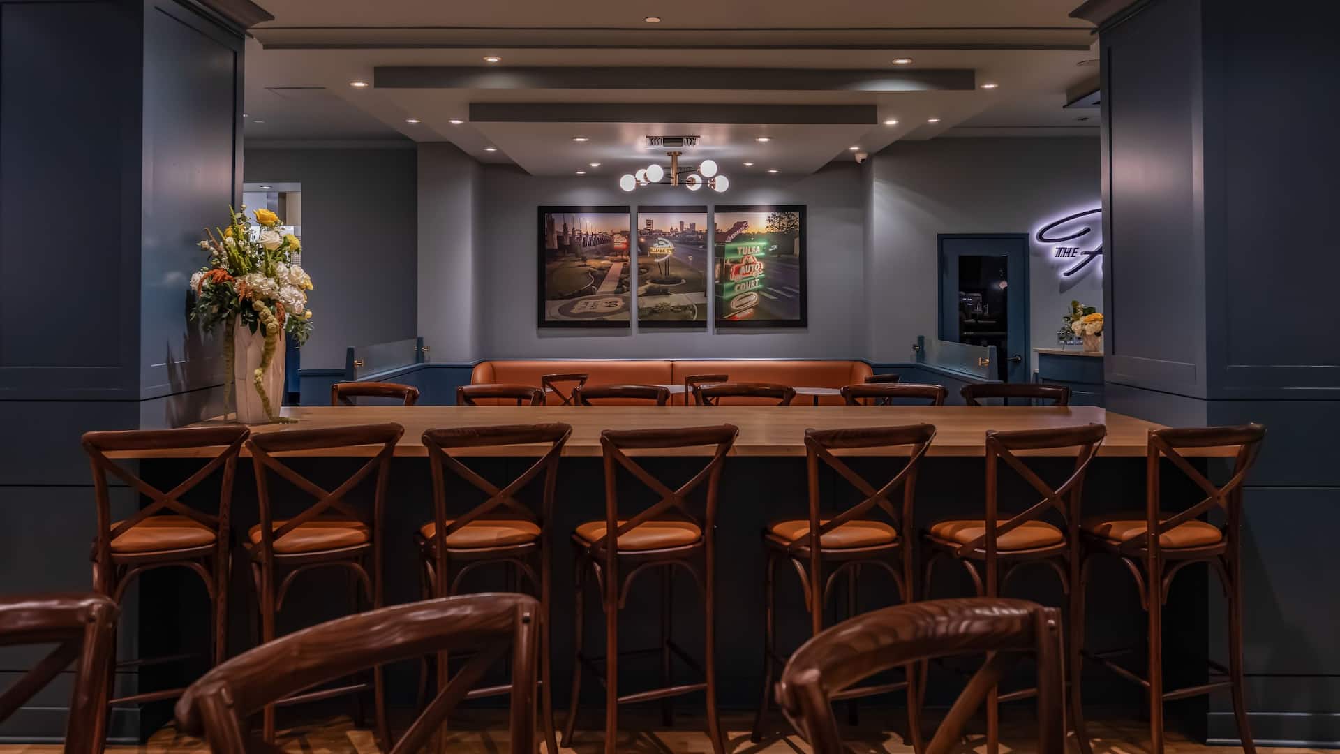 2 of 5 Hyatt Regency Tulsa Downtown Avery Bar Seating