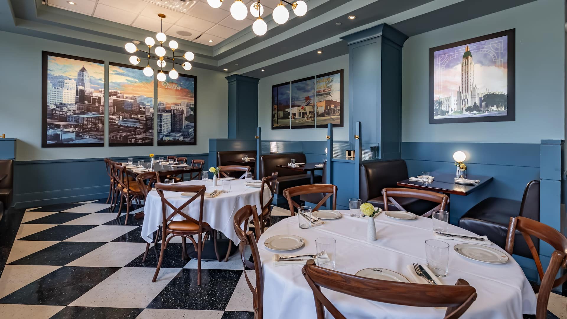 Hyatt Regency Tulsa Downtown Avery Dining Tables