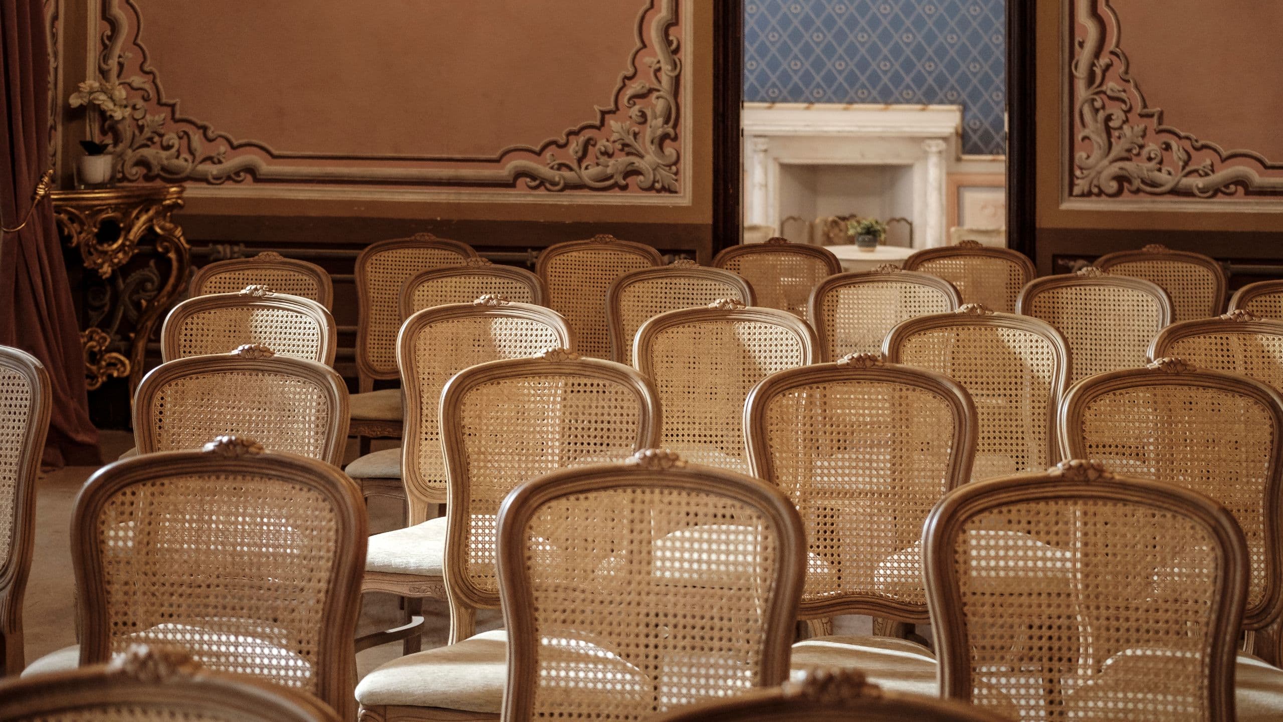 3 di 3 Hyatt Centric Malta Sala Nobile Chairs