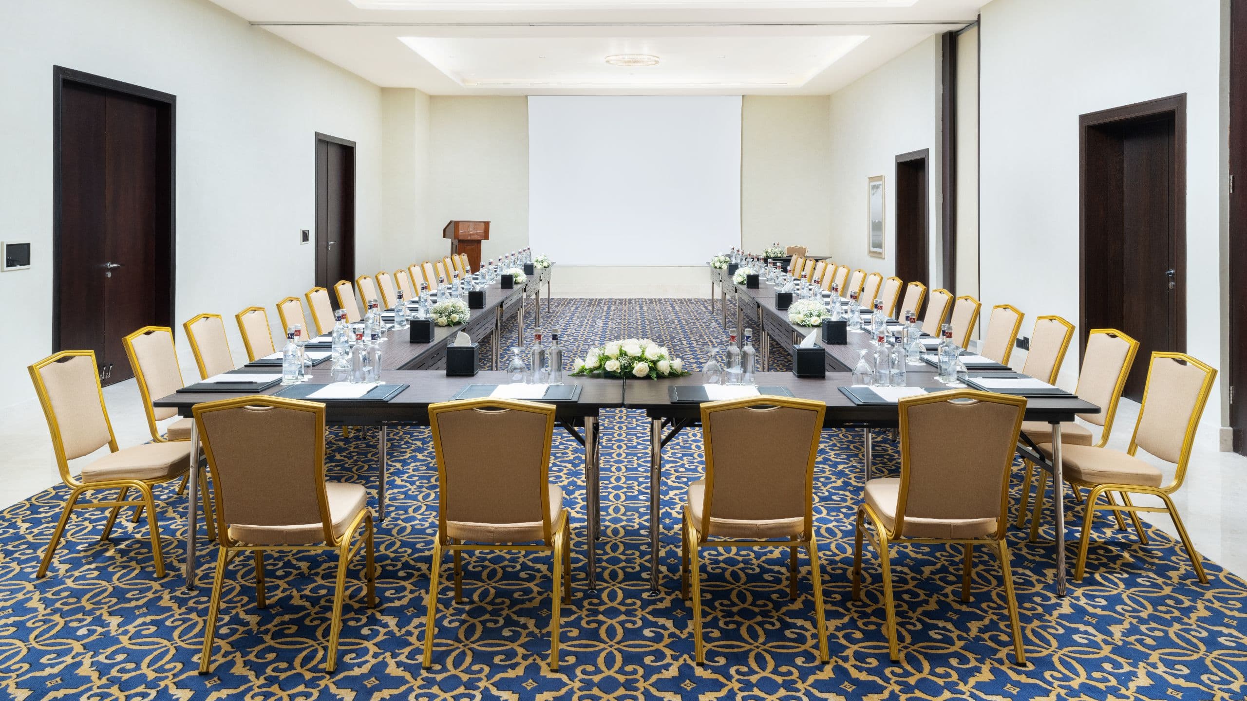 1 من 3 Park Hyatt Jeddah – Marina, Club and Spa U Shape Setup At Jalsa Meeting Room