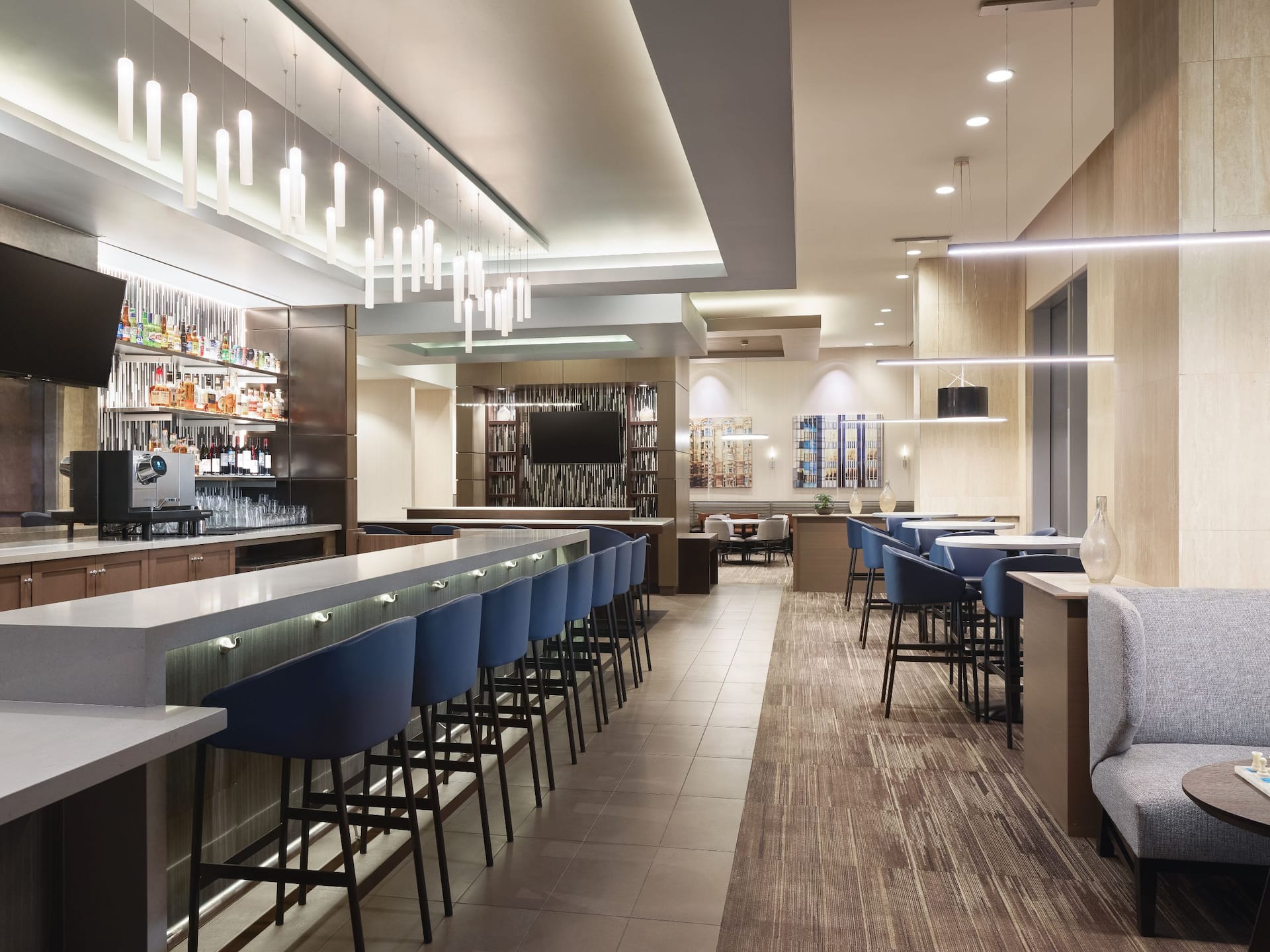 Hyatt Place Chicago/Downtown-The Loop Bar Lounge Seating