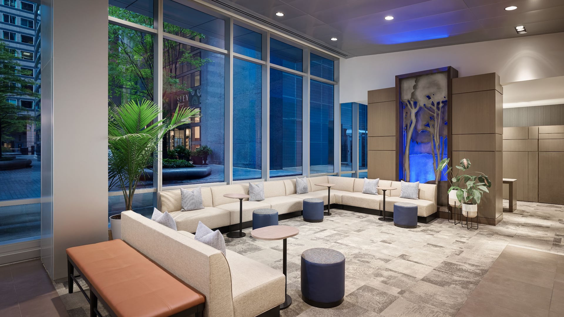 Hyatt Place Chicago/Downtown-The Loop Lobby Seating Side