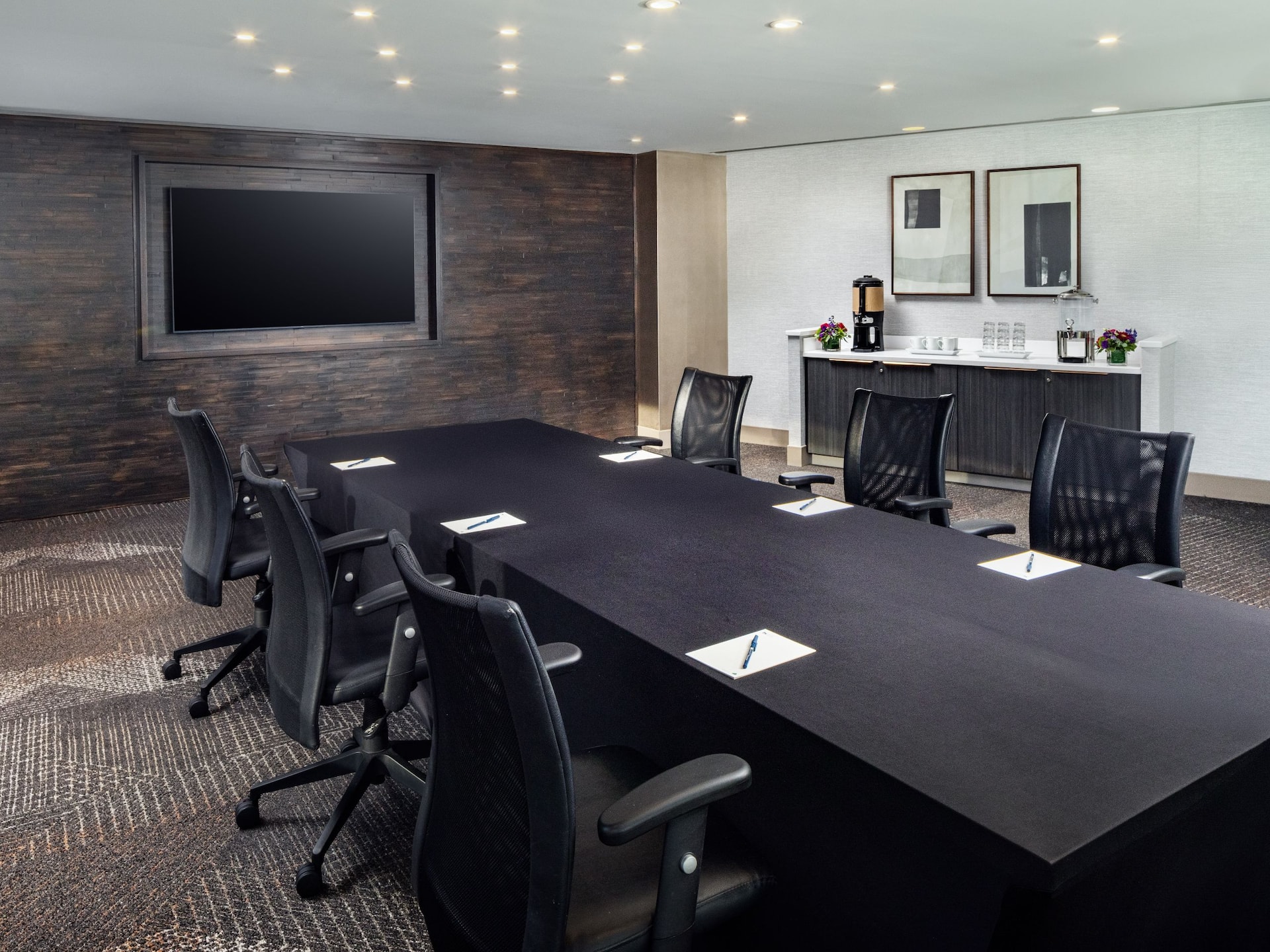 Hyatt House Washington DC / Downtown / Convention Center Meeting Boardroom Table Tv Coffee Station