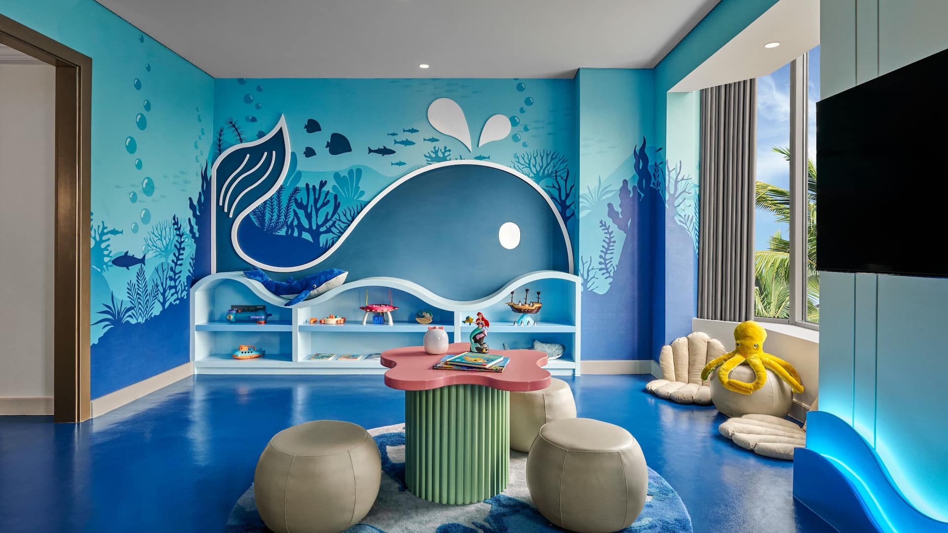 2 из 2 Grand Hyatt Jakarta Submarine Room