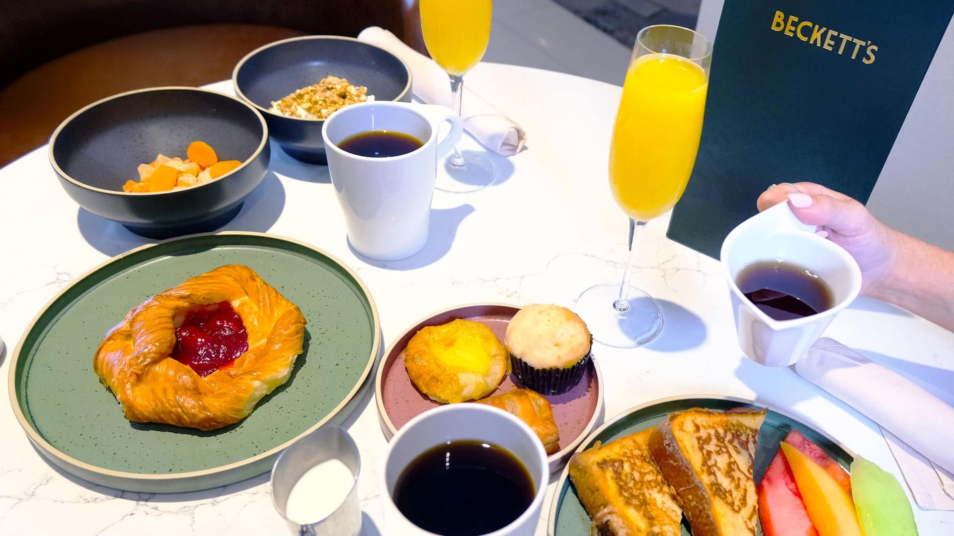 Hyatt Regency Los Angeles International Airport Breakfast Buffet