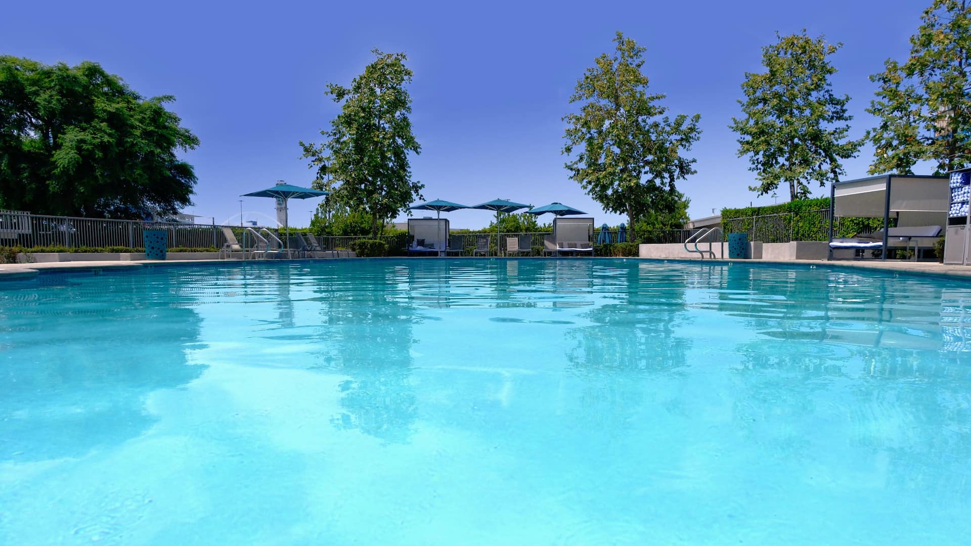 Hyatt Regency Los Angeles International Airport Pool Side View