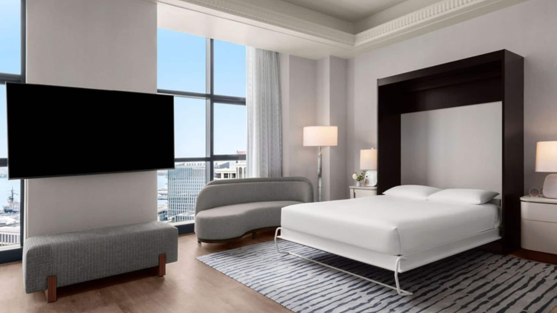 5 of 8 Manchester Grand Hyatt San Diego Deluxe Grand Bed Open