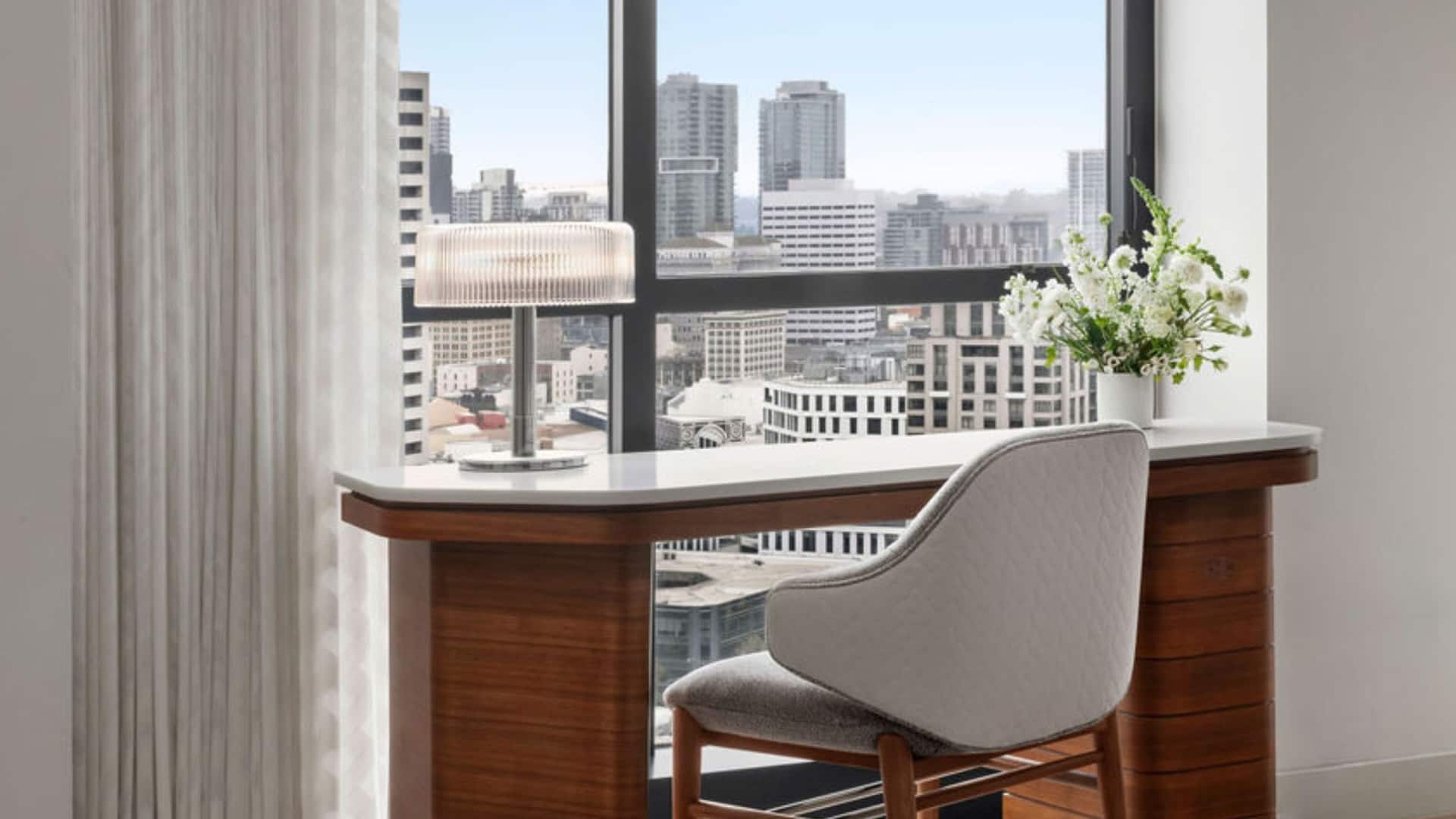 2 of 4 Manchester Grand Hyatt San Diego Deluxe Queen Office Table