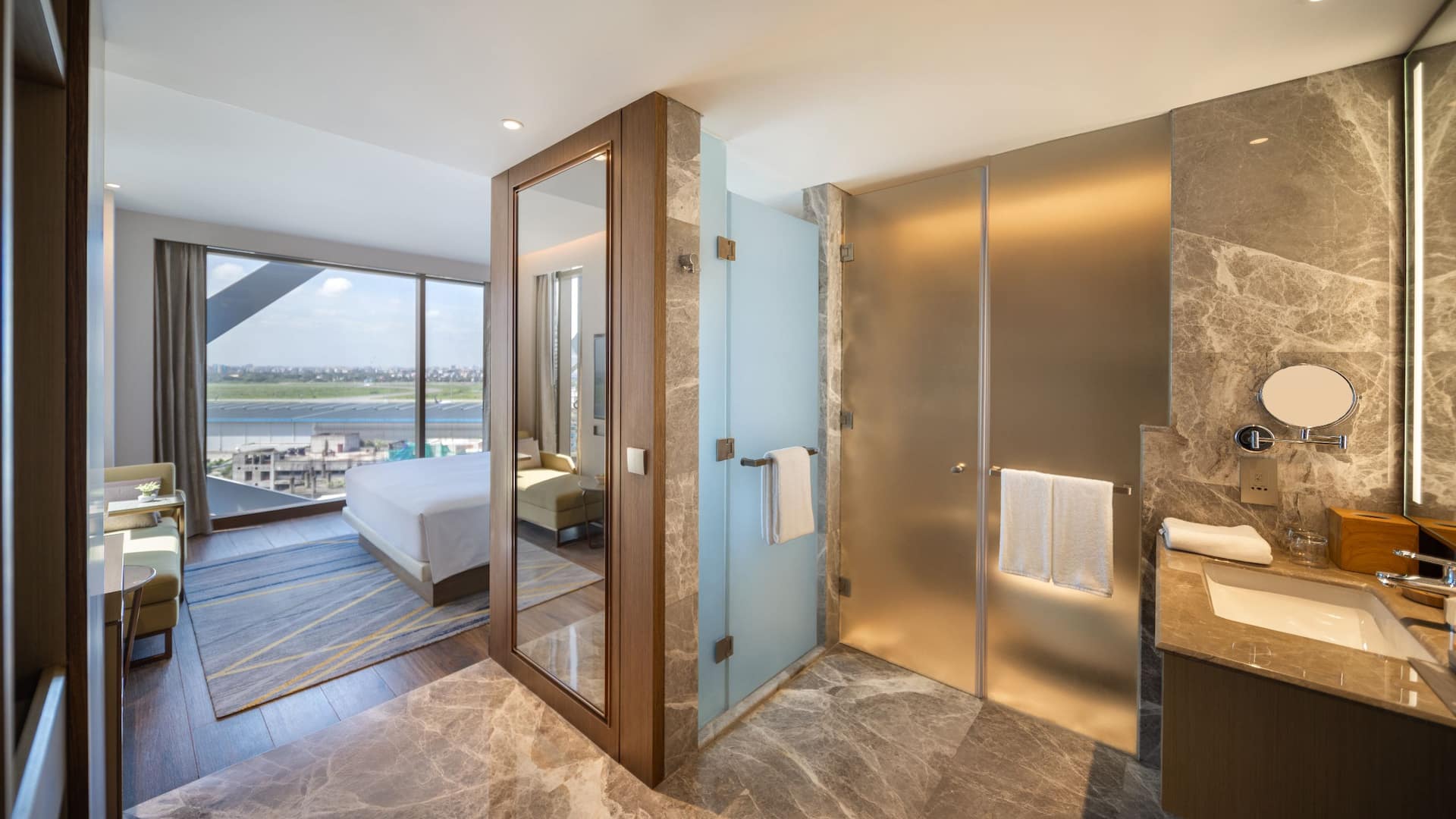 Hyatt Place Dhaka Uttara King Runway Full Room