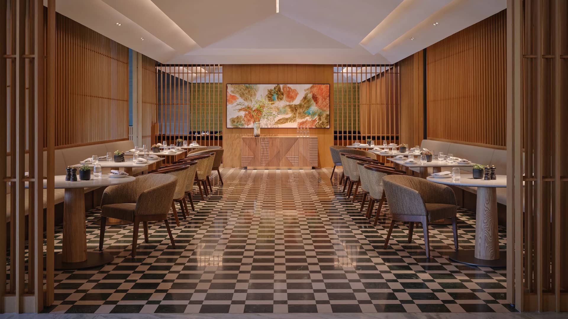 第 3，共 5 Hyatt Regency Kuala Lumpur at KL Midtown Midtown Brasserie Seating Area Mid Section