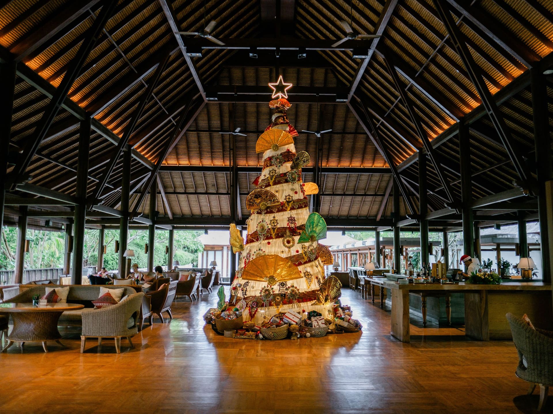 Hyatt Regency Bali Christmast-Tree-Decoration-Lobby