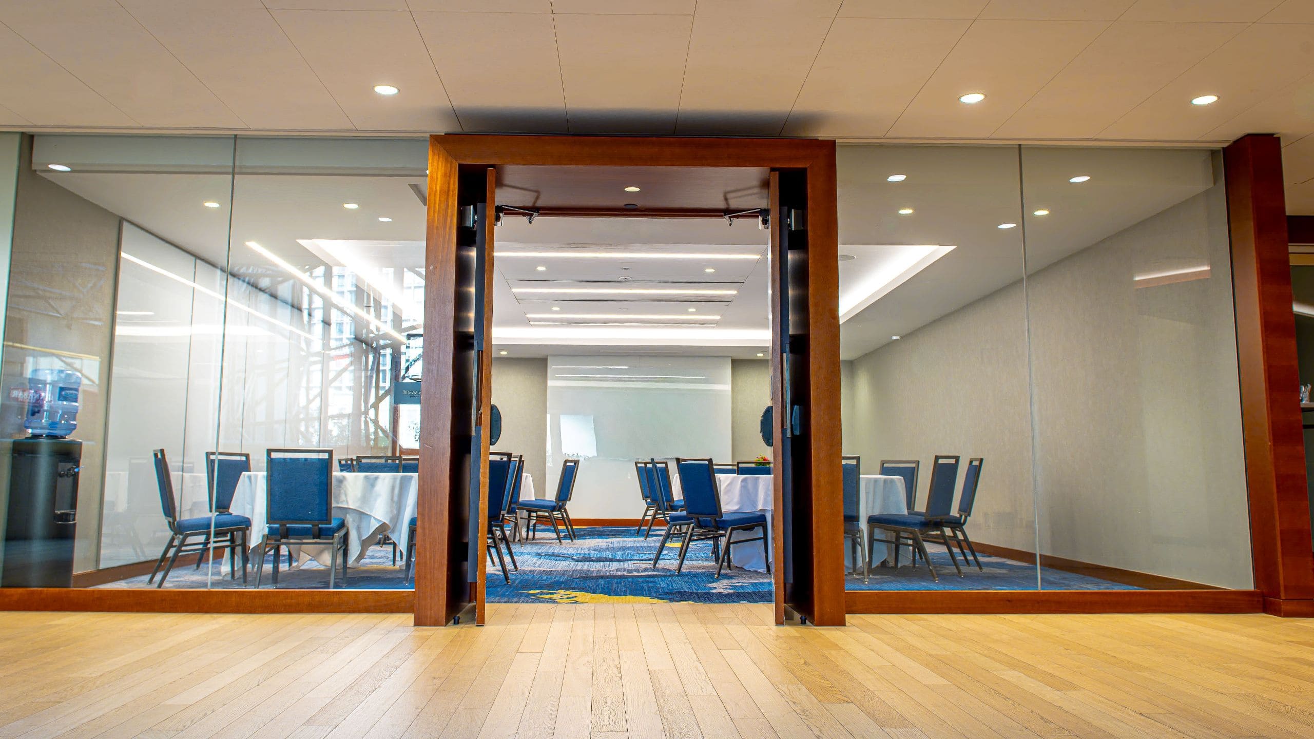 Hyatt Regency Crystal City at Reagan National Airport Tidewater Iii Exterior Entrance
