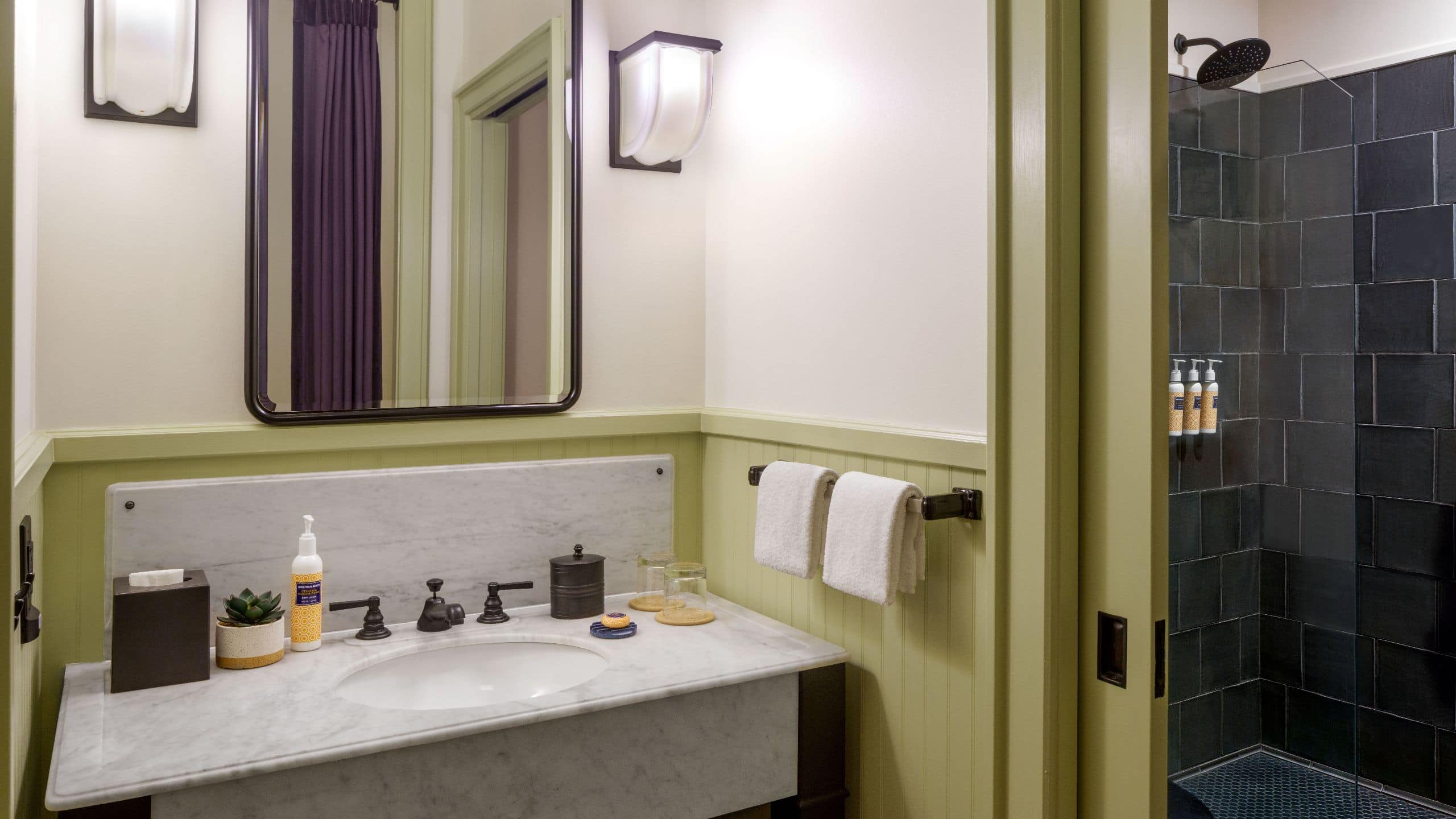 2 of 2 The Barnett Guestroom Bathroom