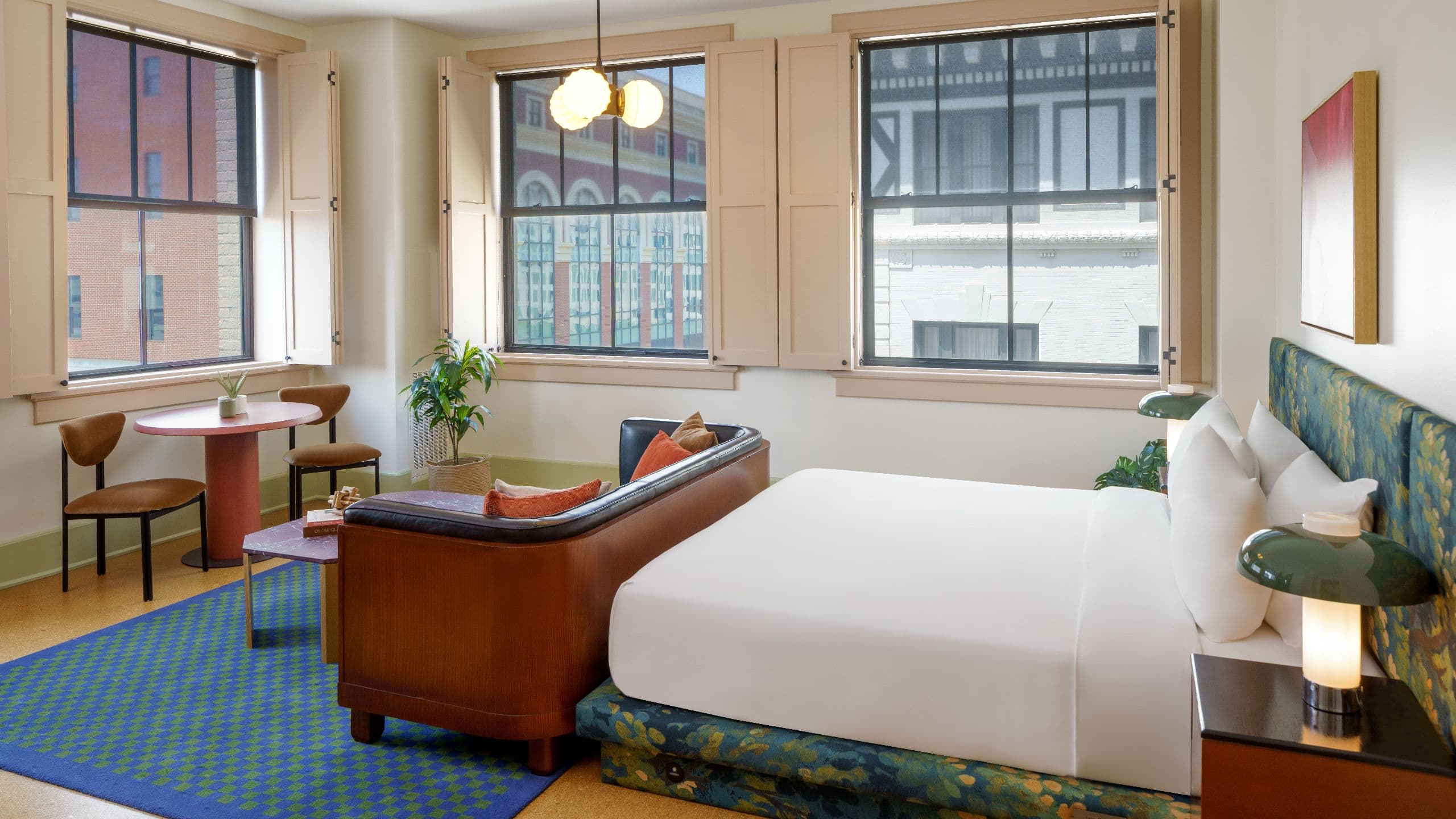 The Barnett King Corner Guestroom