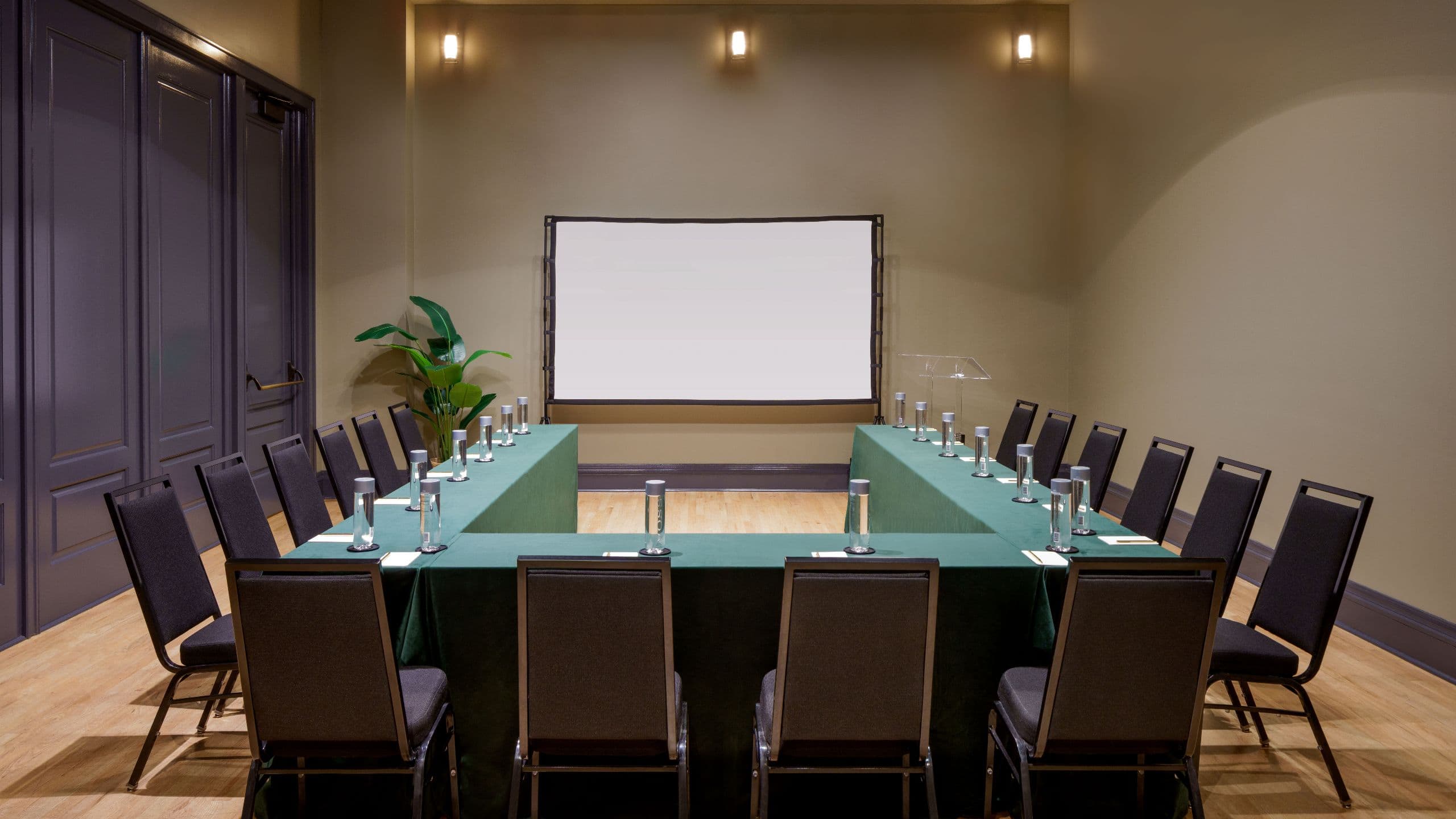 2 of 4 The Barnett Green Room U Shape