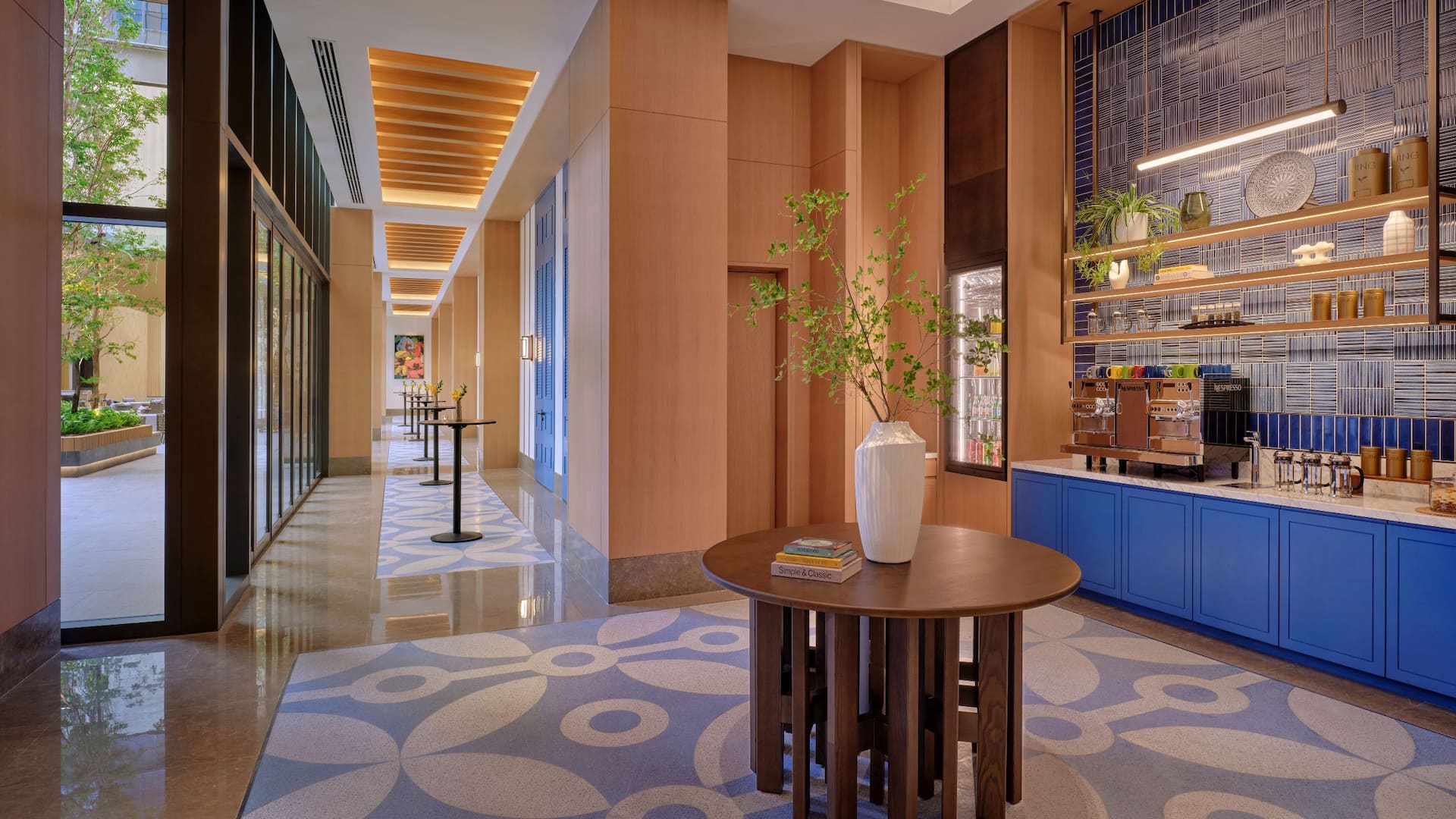 第 1，共 1 Hyatt Regency Kuala Lumpur at KL Midtown Courtyard Foyer